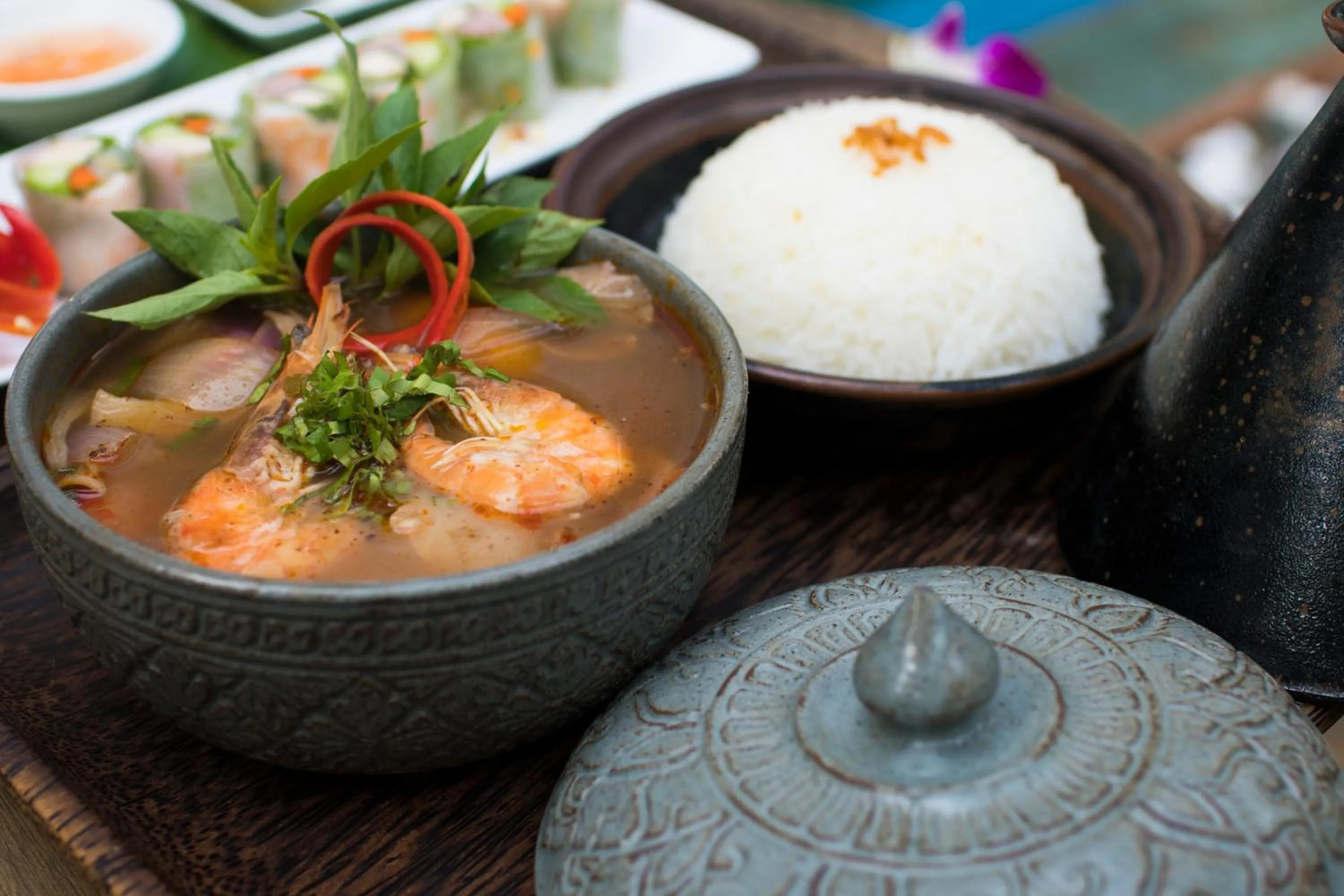 Restaurant/places to eat in SAKABAN Suite