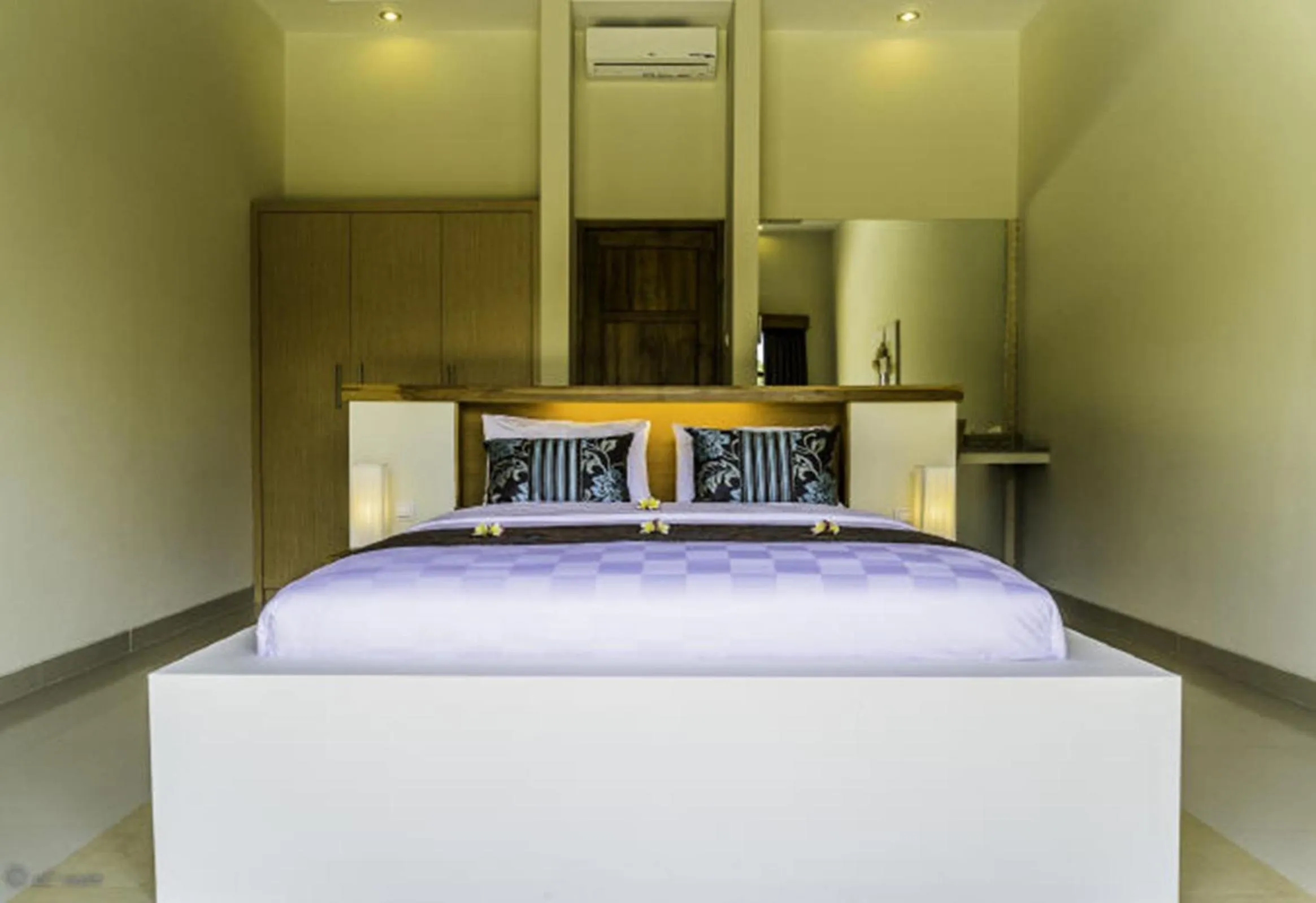 Bed in Kubu Indah Dive & Spa Resort