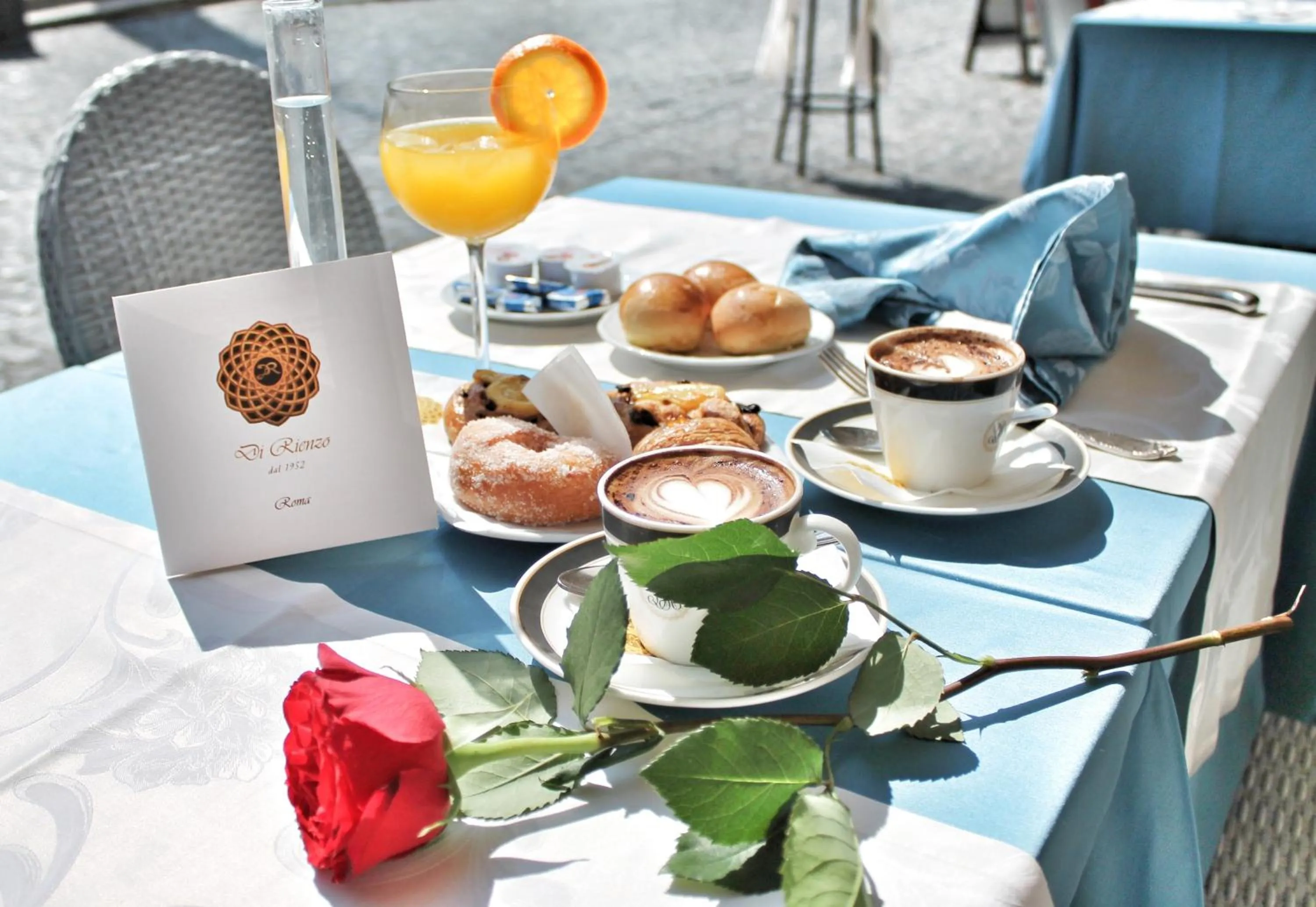 Restaurant/places to eat in Di Rienzo Pantheon Palace