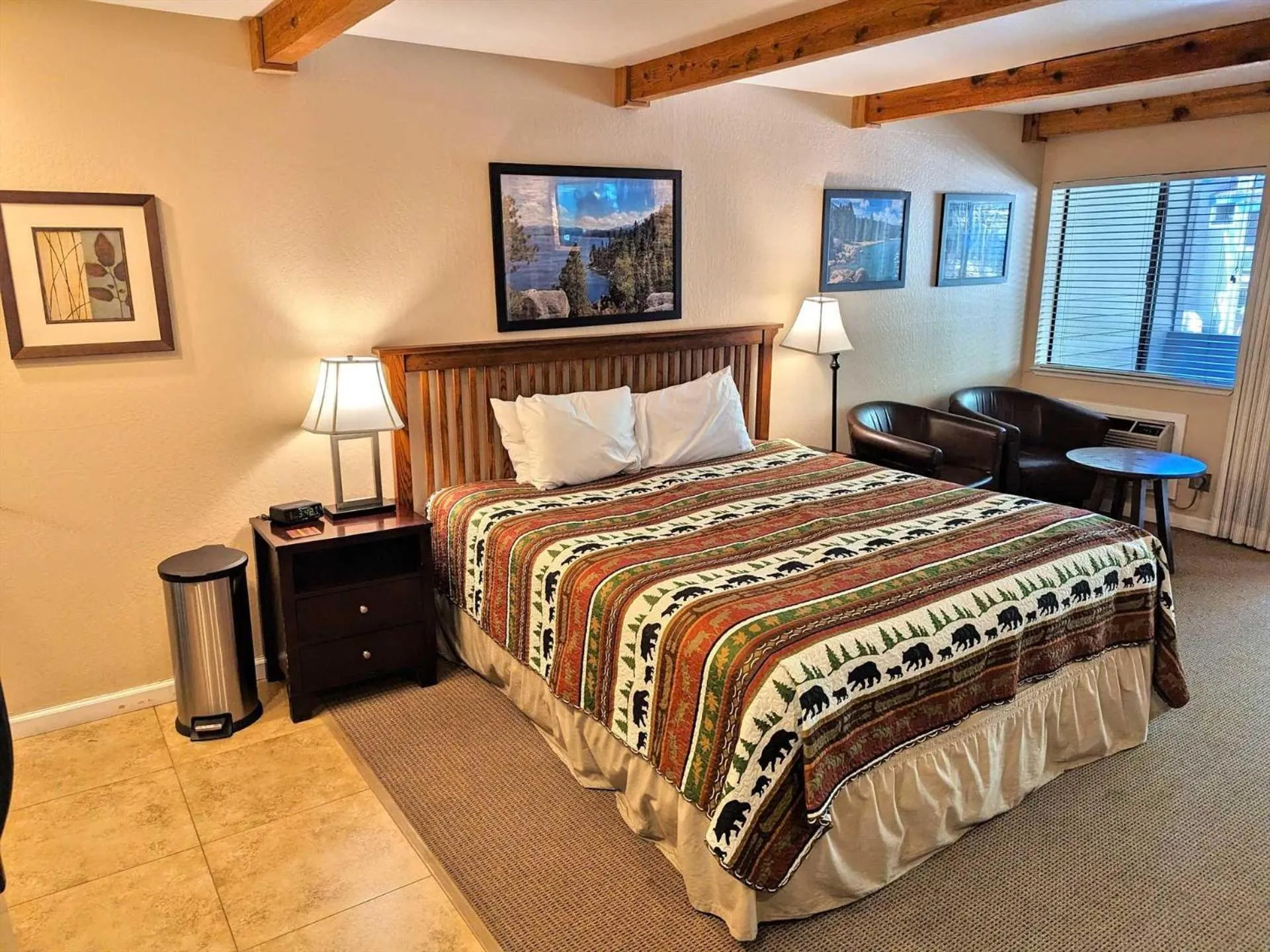 Bed in Lakeland Village #105