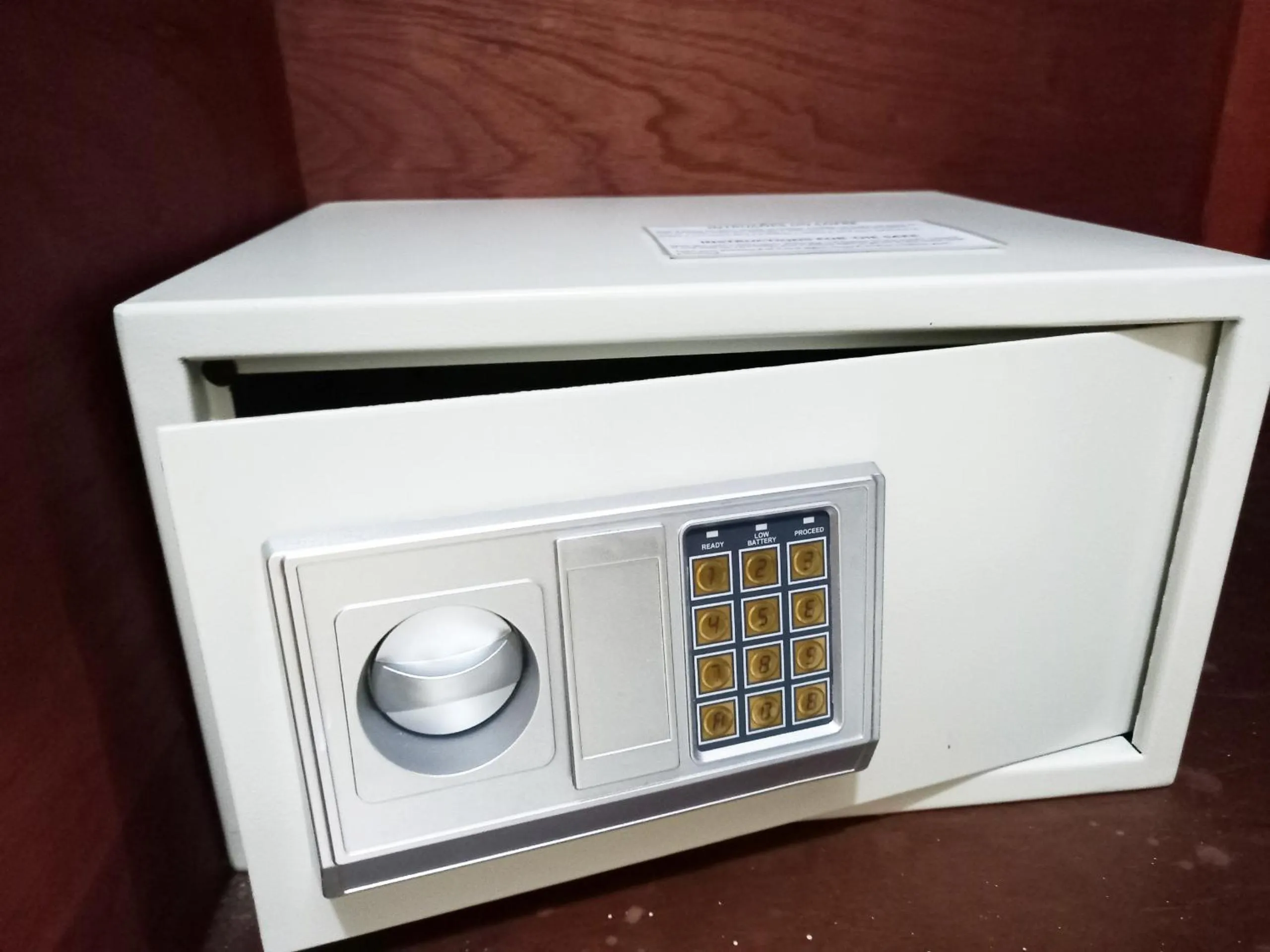 Espaçoso apto na Praia de Copacabana TC1010