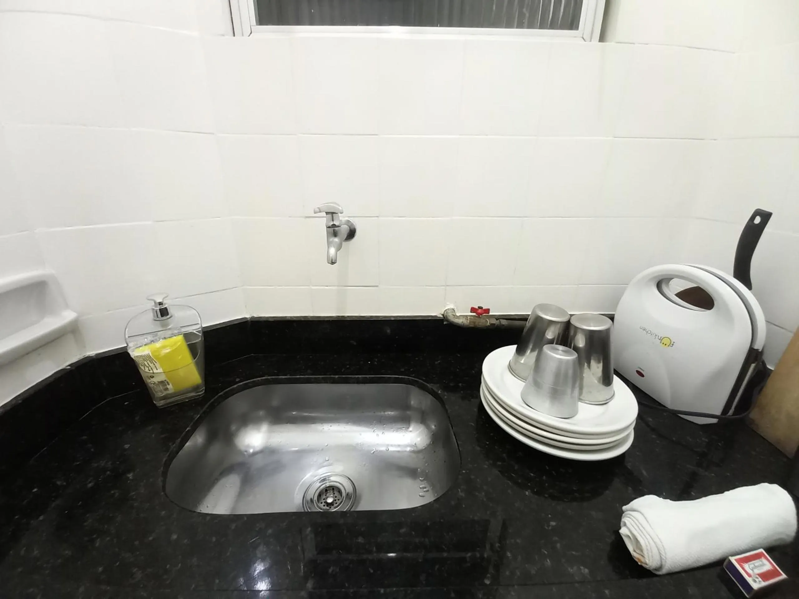 Espaçoso apto na Praia de Copacabana TC1010