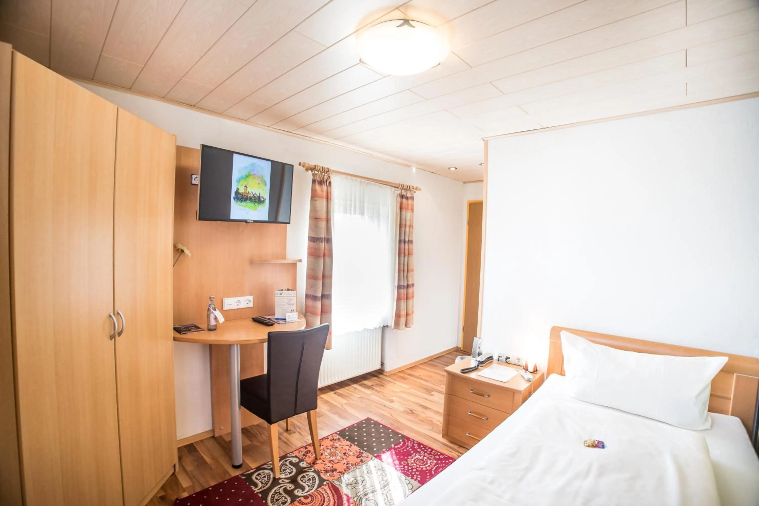 TV and multimedia, Bed in Hotel Burgblick