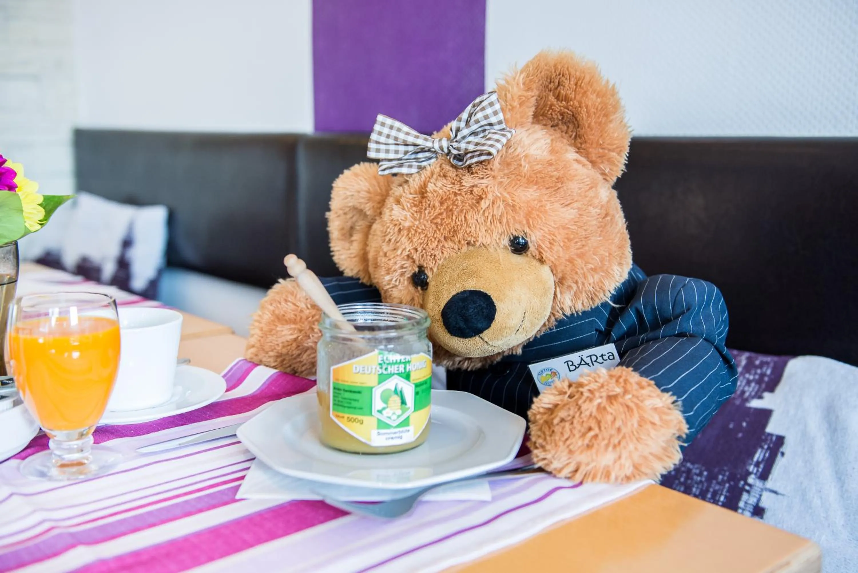 Buffet breakfast in Hotel Burgblick