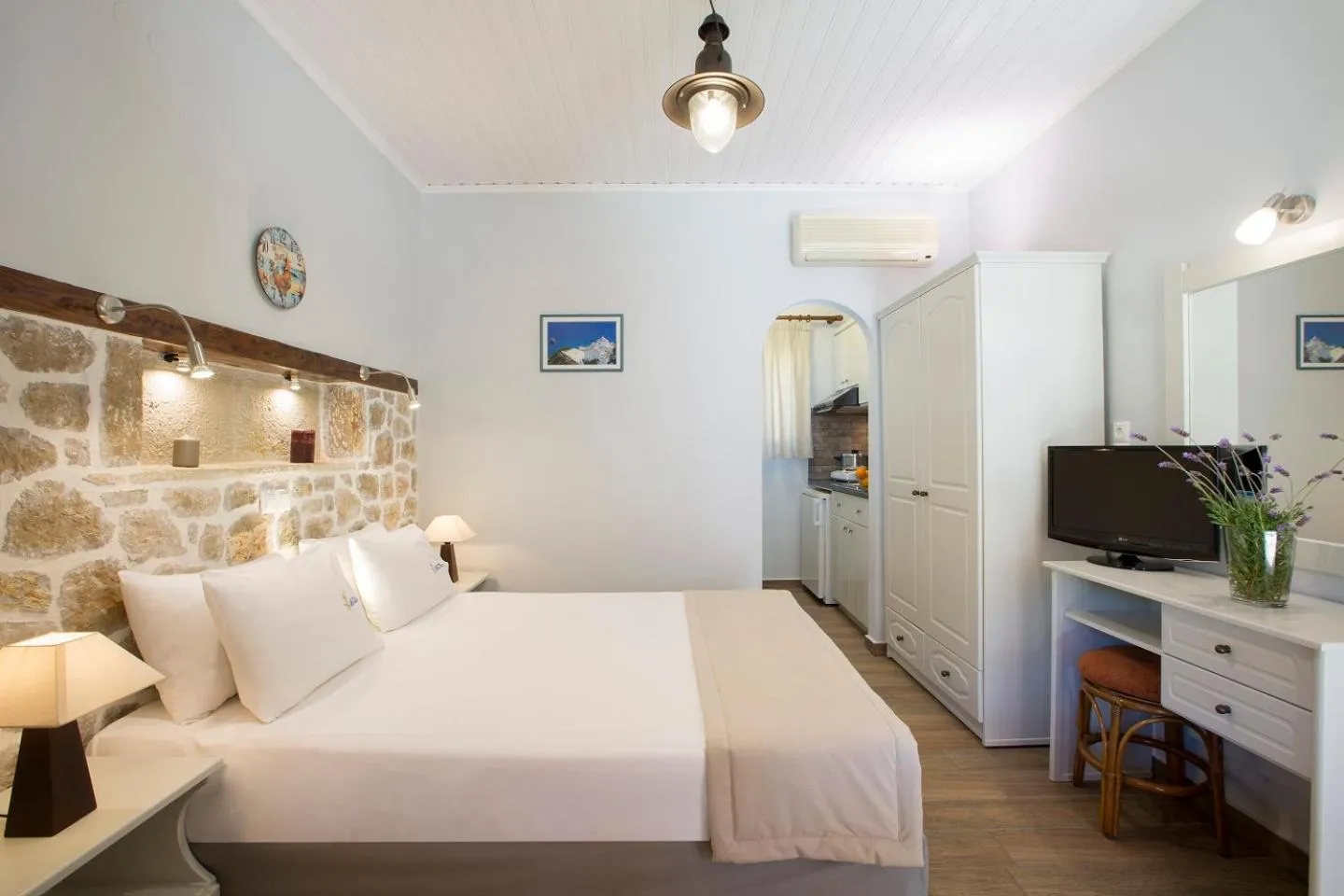 Bed in Villa Elia Resort