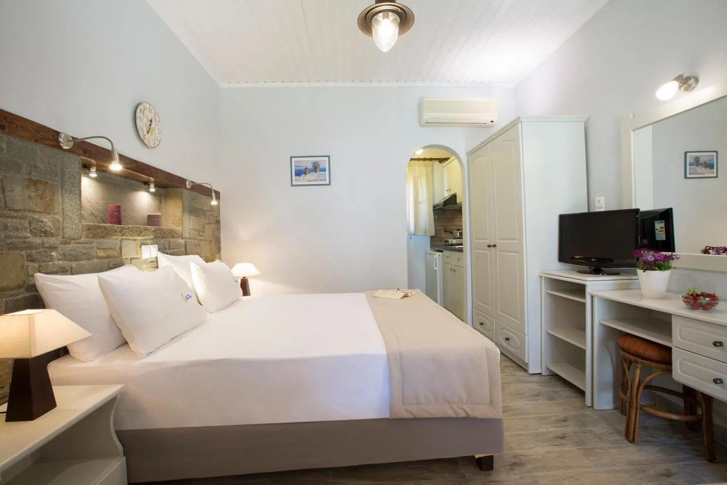 Decorative detail, Bed in Villa Elia Resort