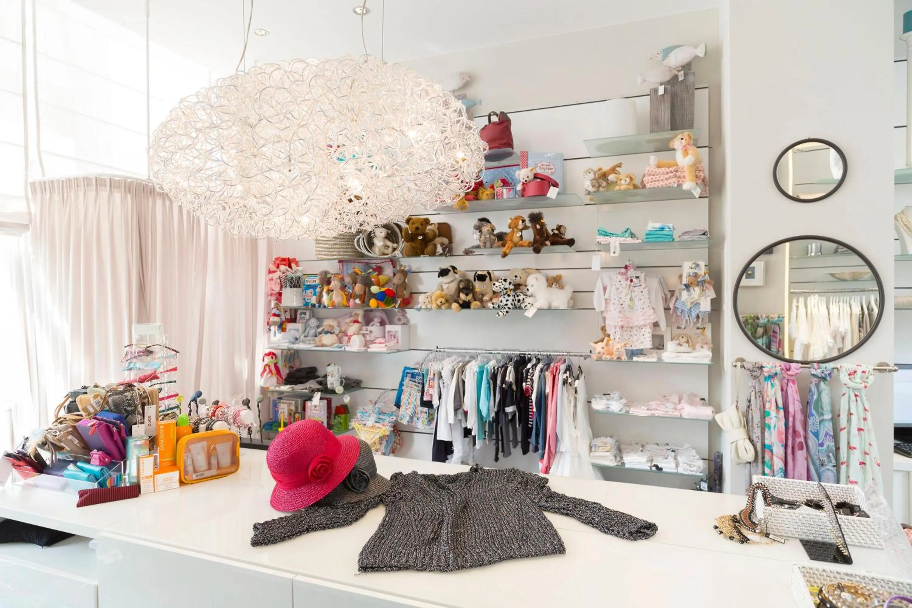 On-site shops in Strandhotel Fischland