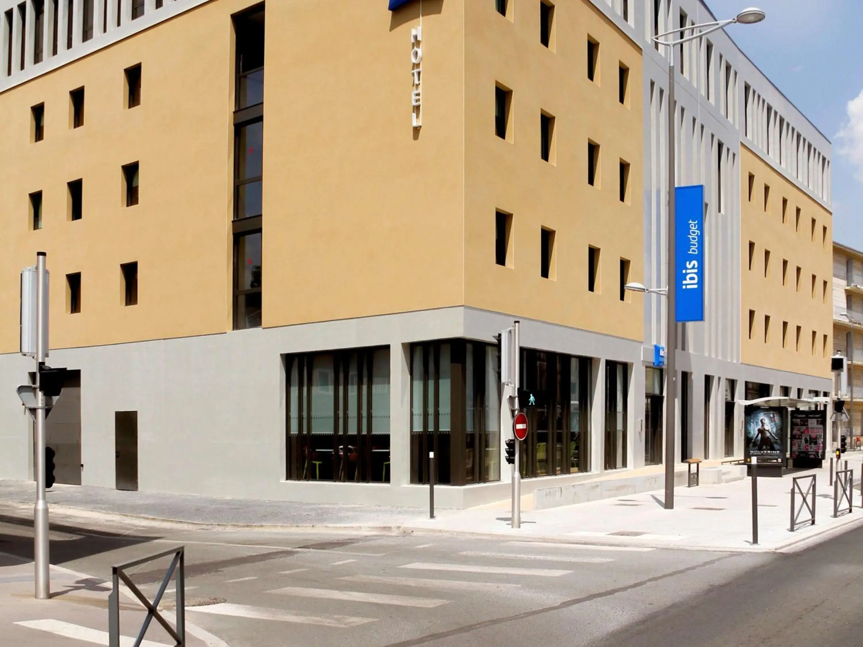 Property building in ibis budget Gare de Poitiers Property building in ibis budget Gare de Poitiers