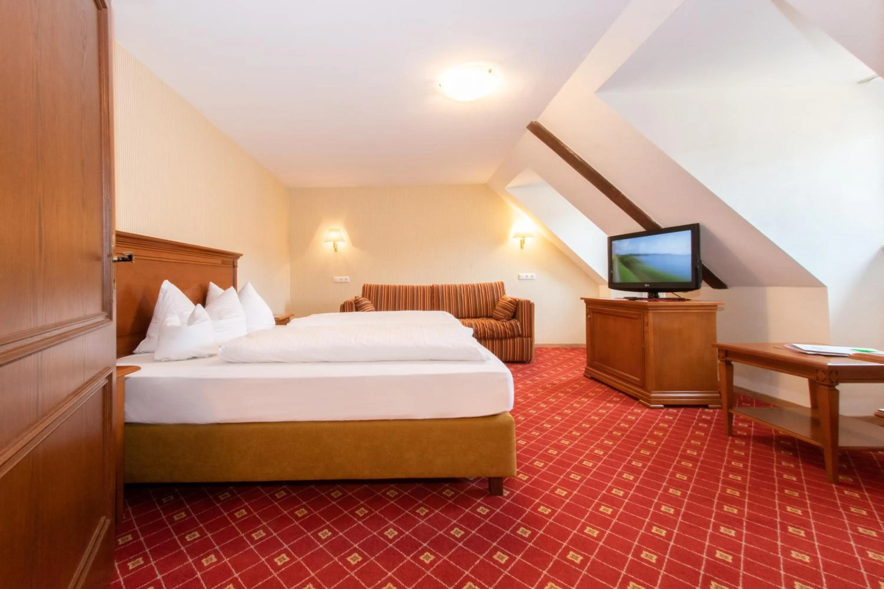 Photo of the whole room, Bed in Hotel Gasthof Post