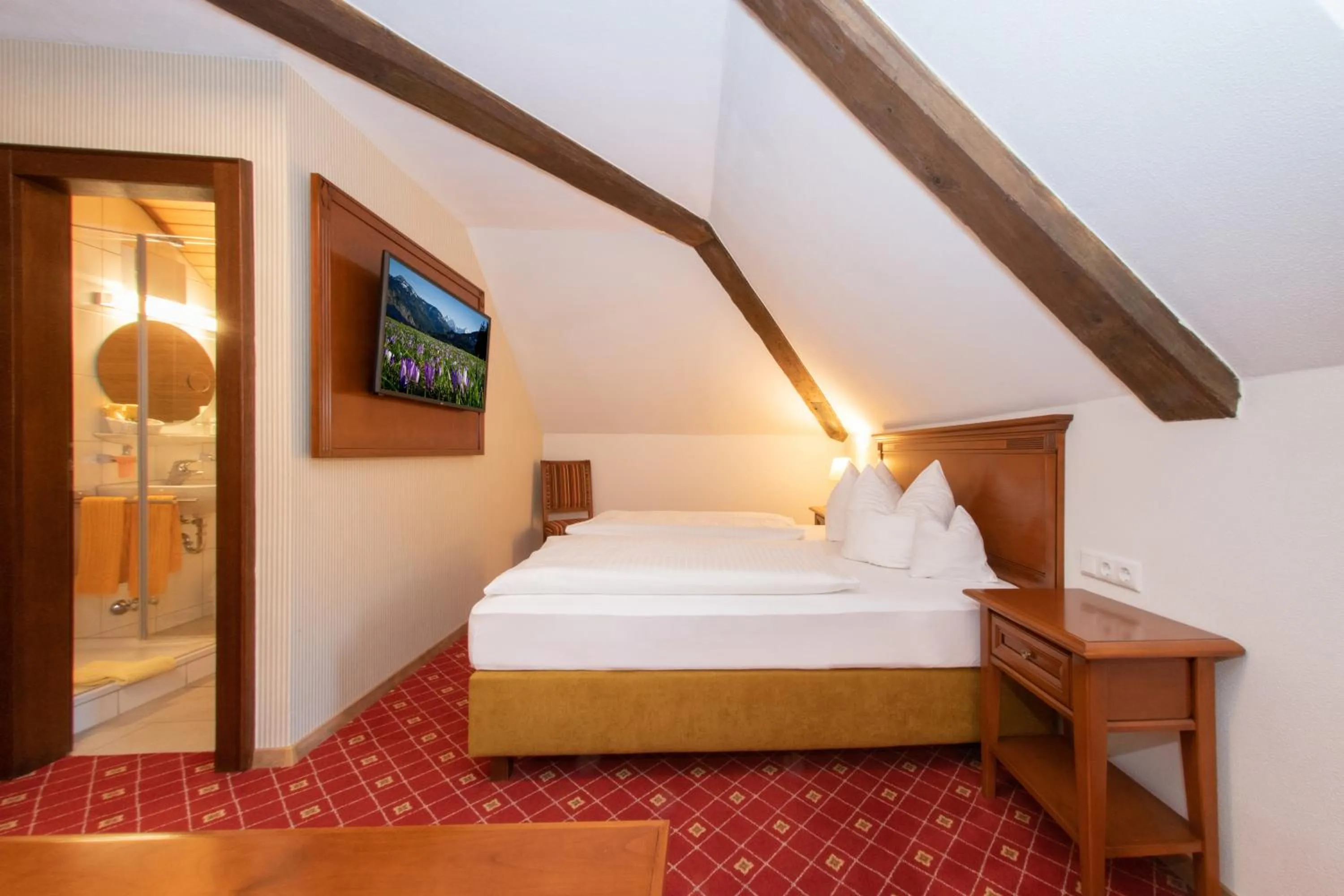 Photo of the whole room, Bed in Hotel Gasthof Post