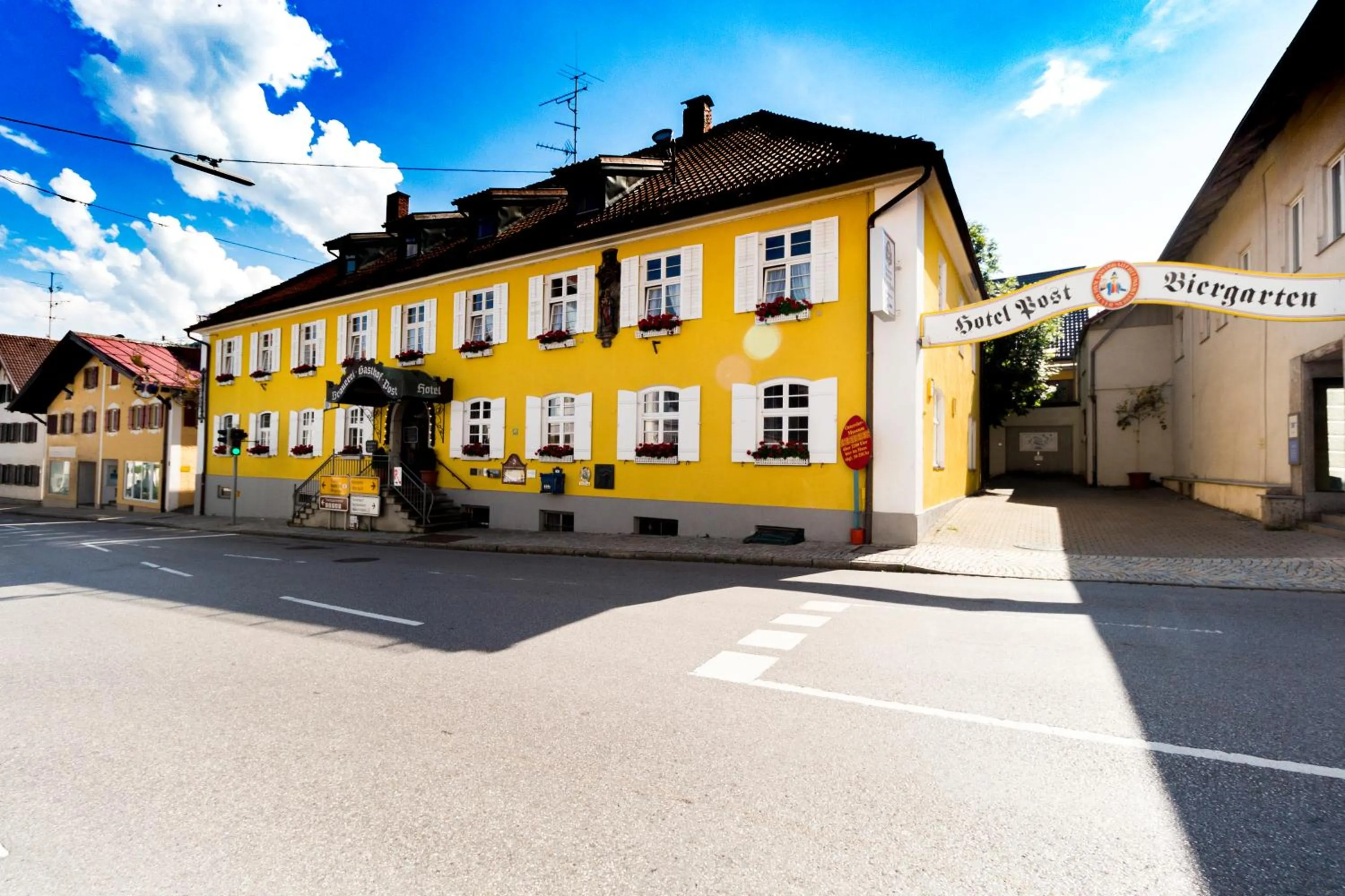 Facade/entrance in Hotel Gasthof Post