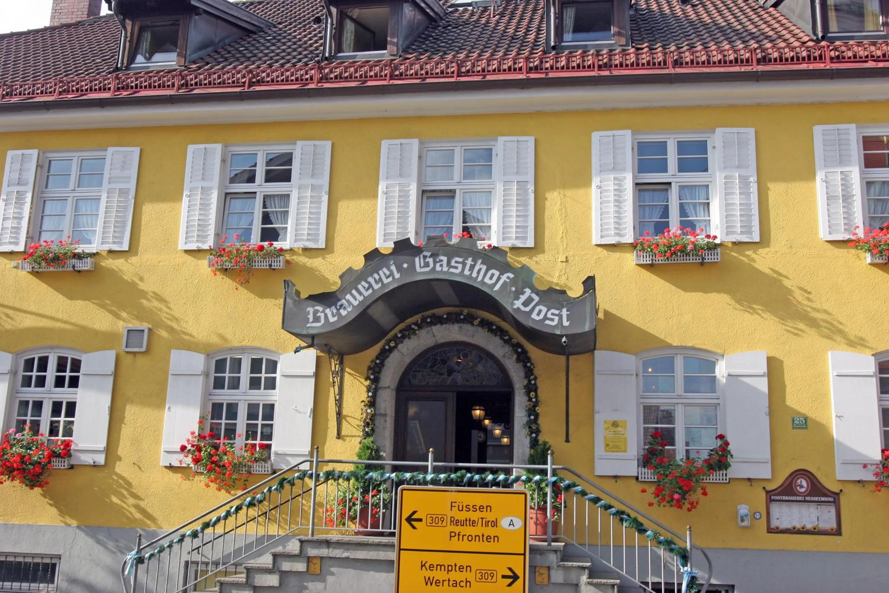 Facade/entrance in Hotel Gasthof Post