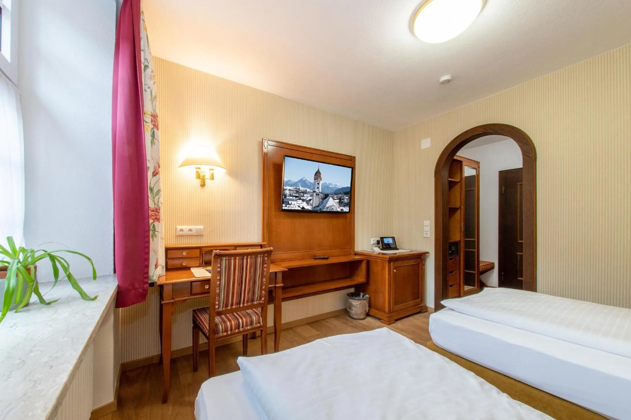 Photo of the whole room, Bed in Hotel Gasthof Post