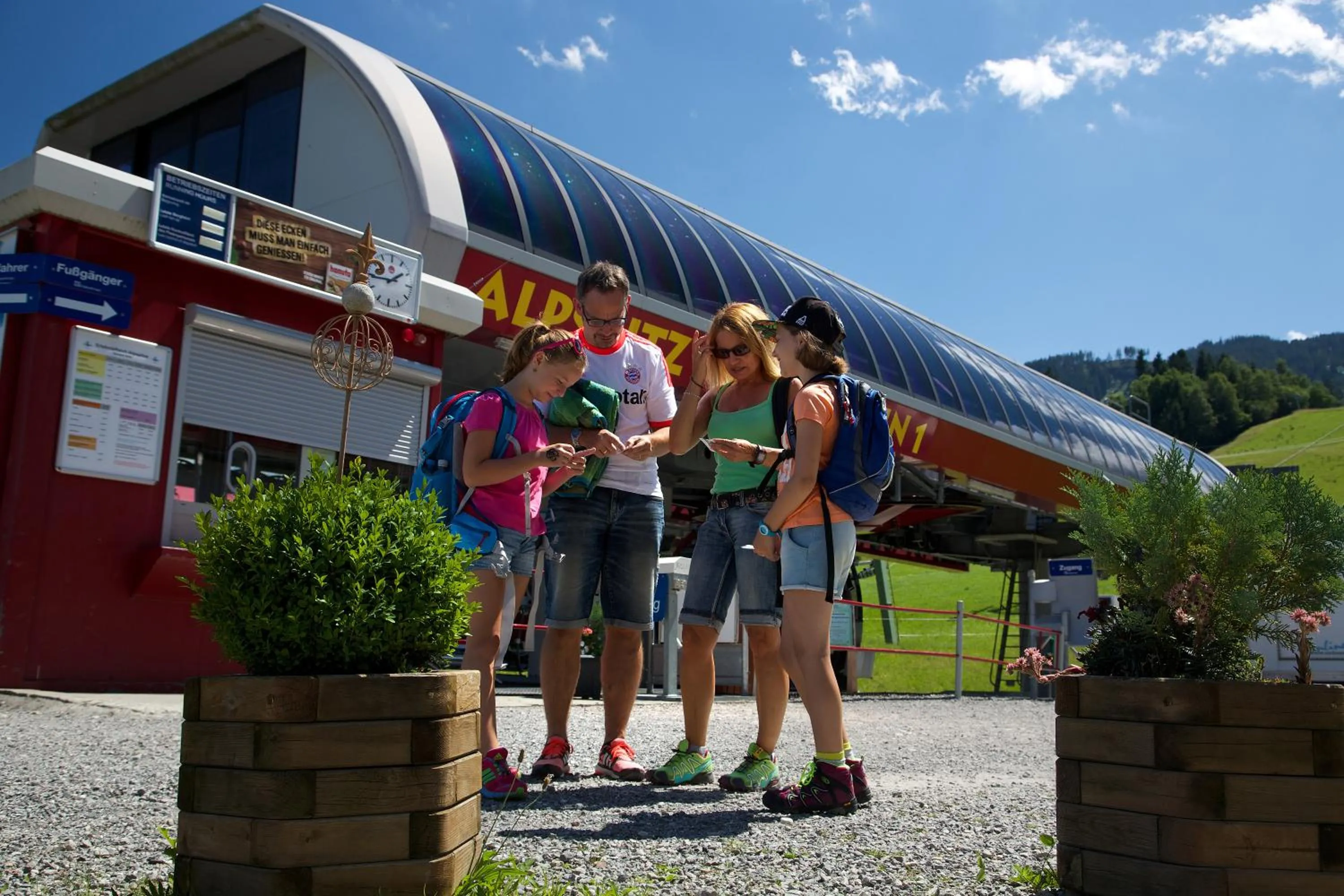 Hiking in Hotel Gasthof Post