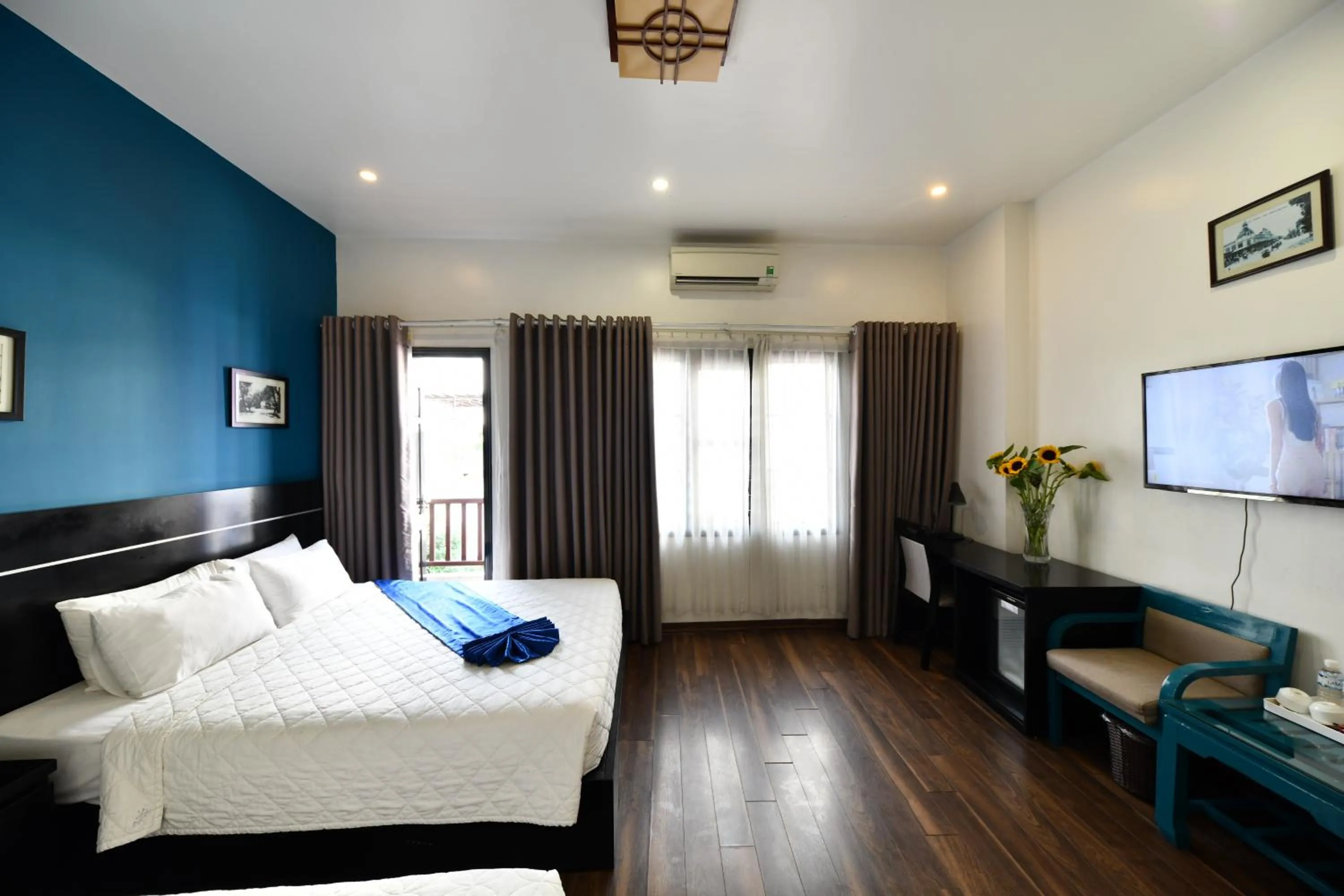 Living room, Bed in Hanoi Starlight Boutique Hotel