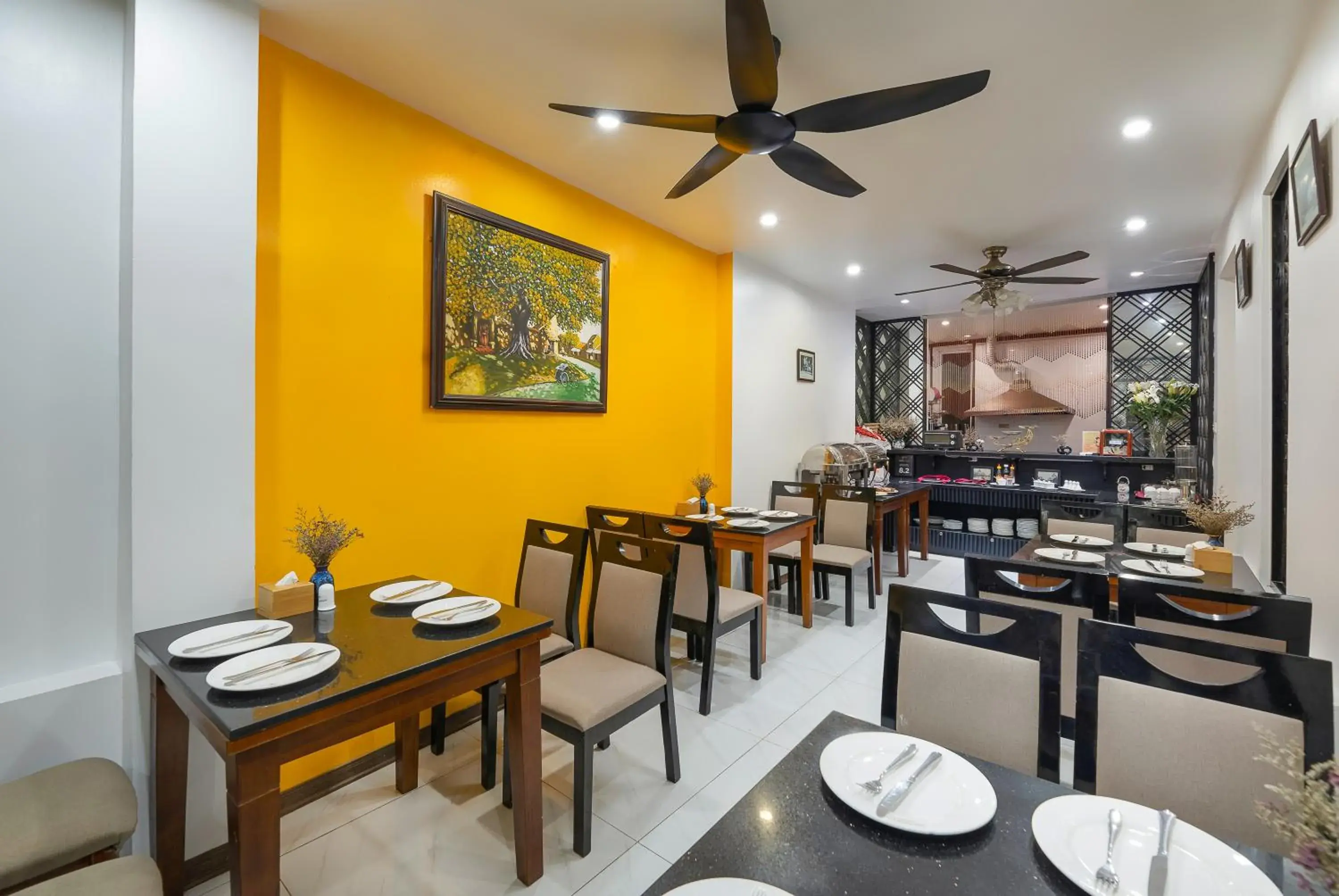 Restaurant/places to eat in Hanoi Starlight Boutique Hotel Restaurant/places to eat in Hanoi Starlight Boutique Hotel