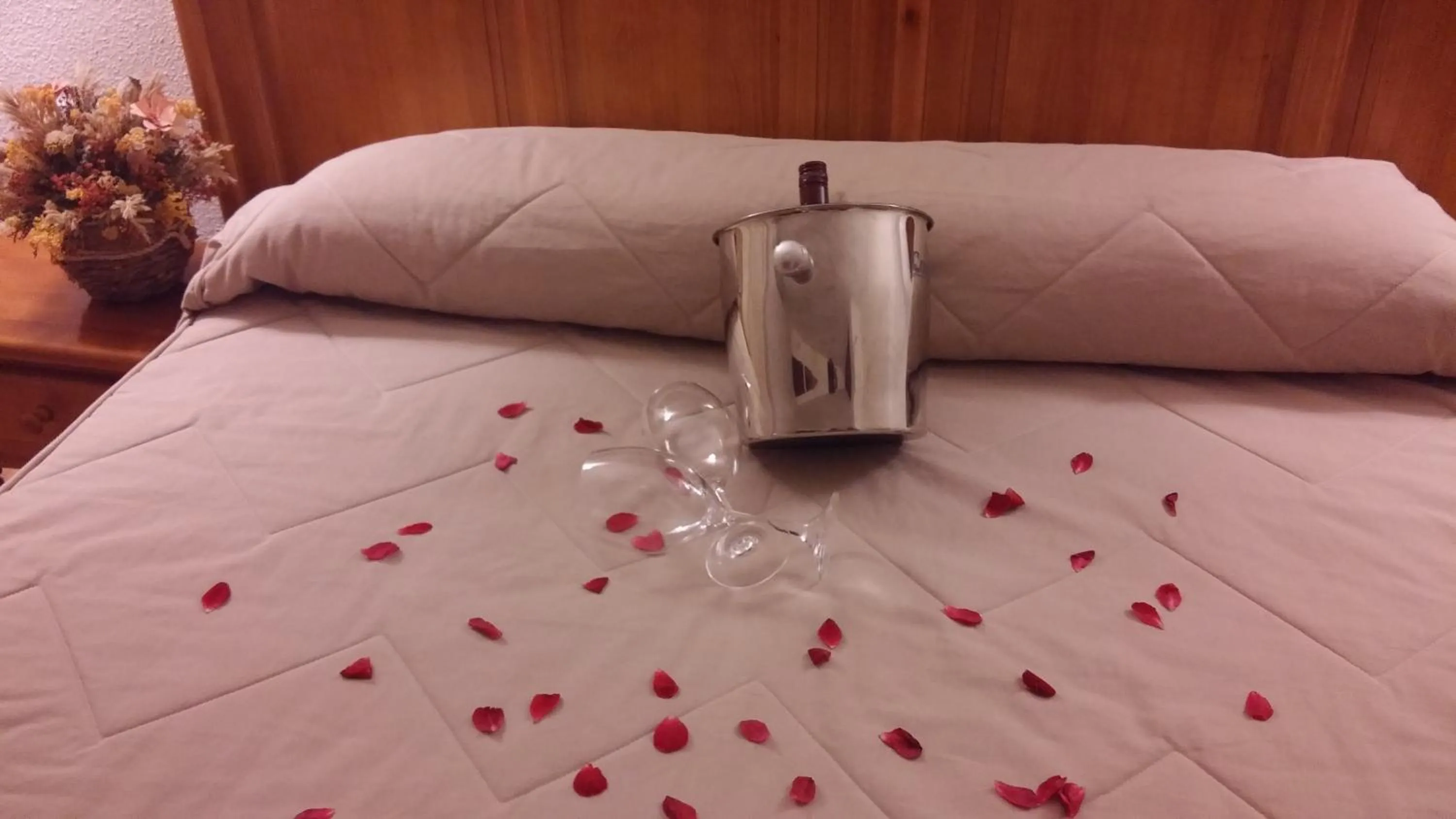 Bed in Hotel Rural Mariblanca