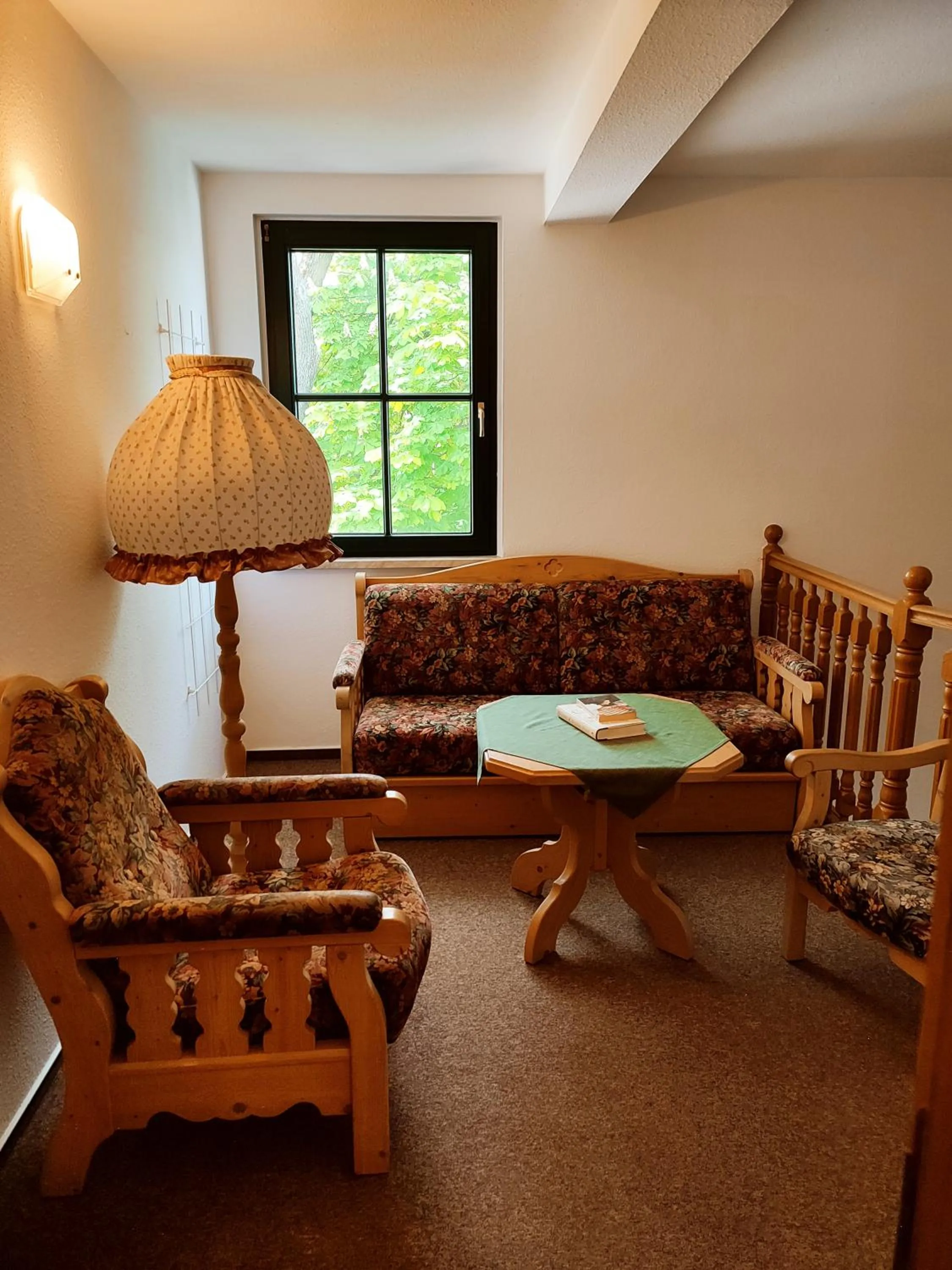 Seating area in Hotel Stadt Olbernhau