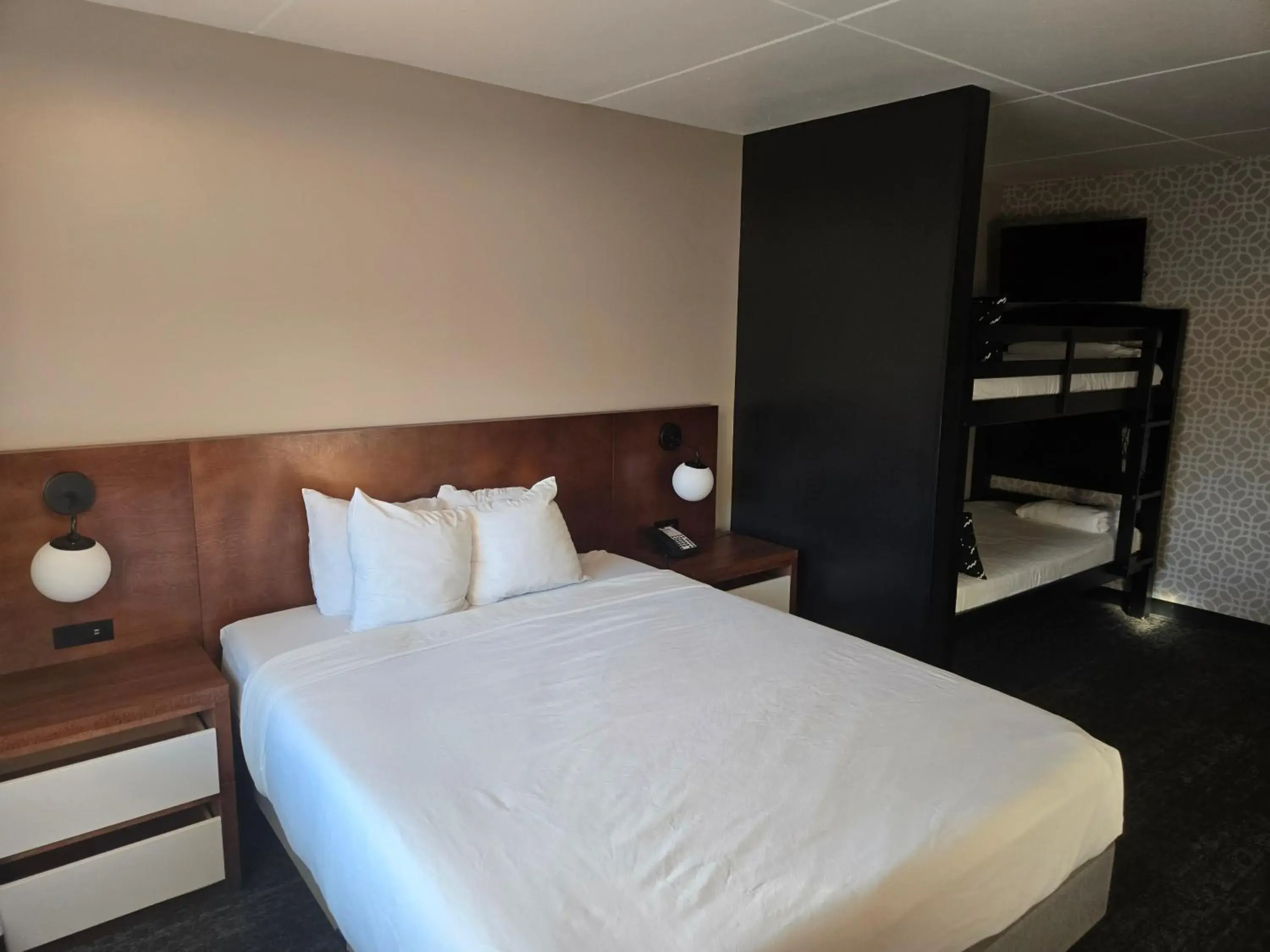 Bed in Dutch Wonderland Inn Bed in Dutch Wonderland Inn