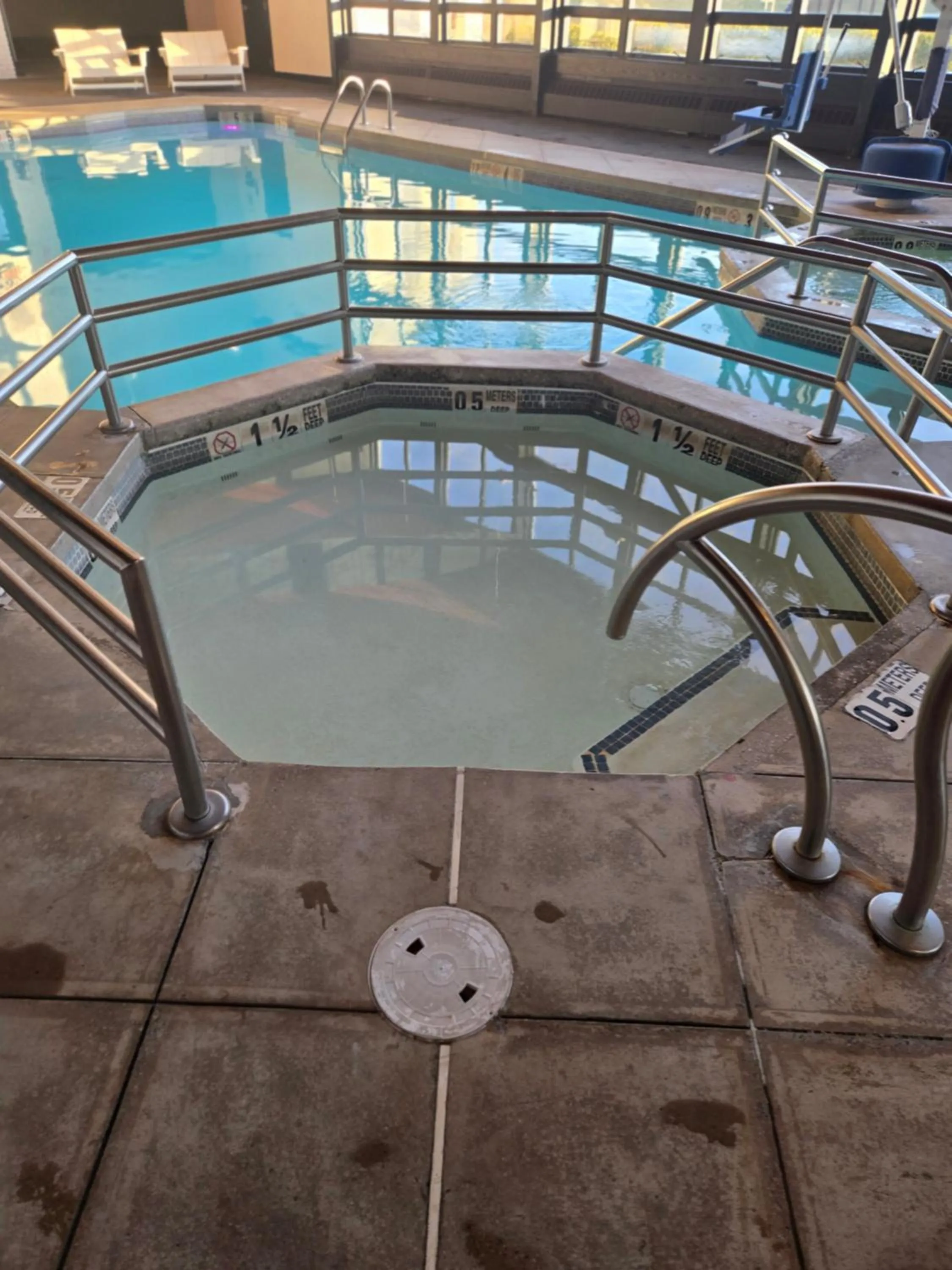 Swimming pool in Dutch Wonderland Inn