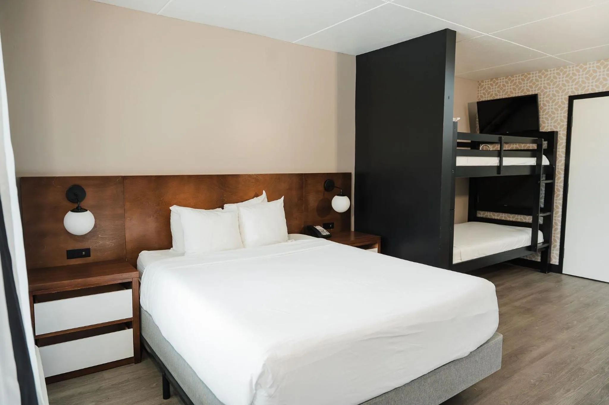 Bedroom, Bed in Dutch Wonderland Inn