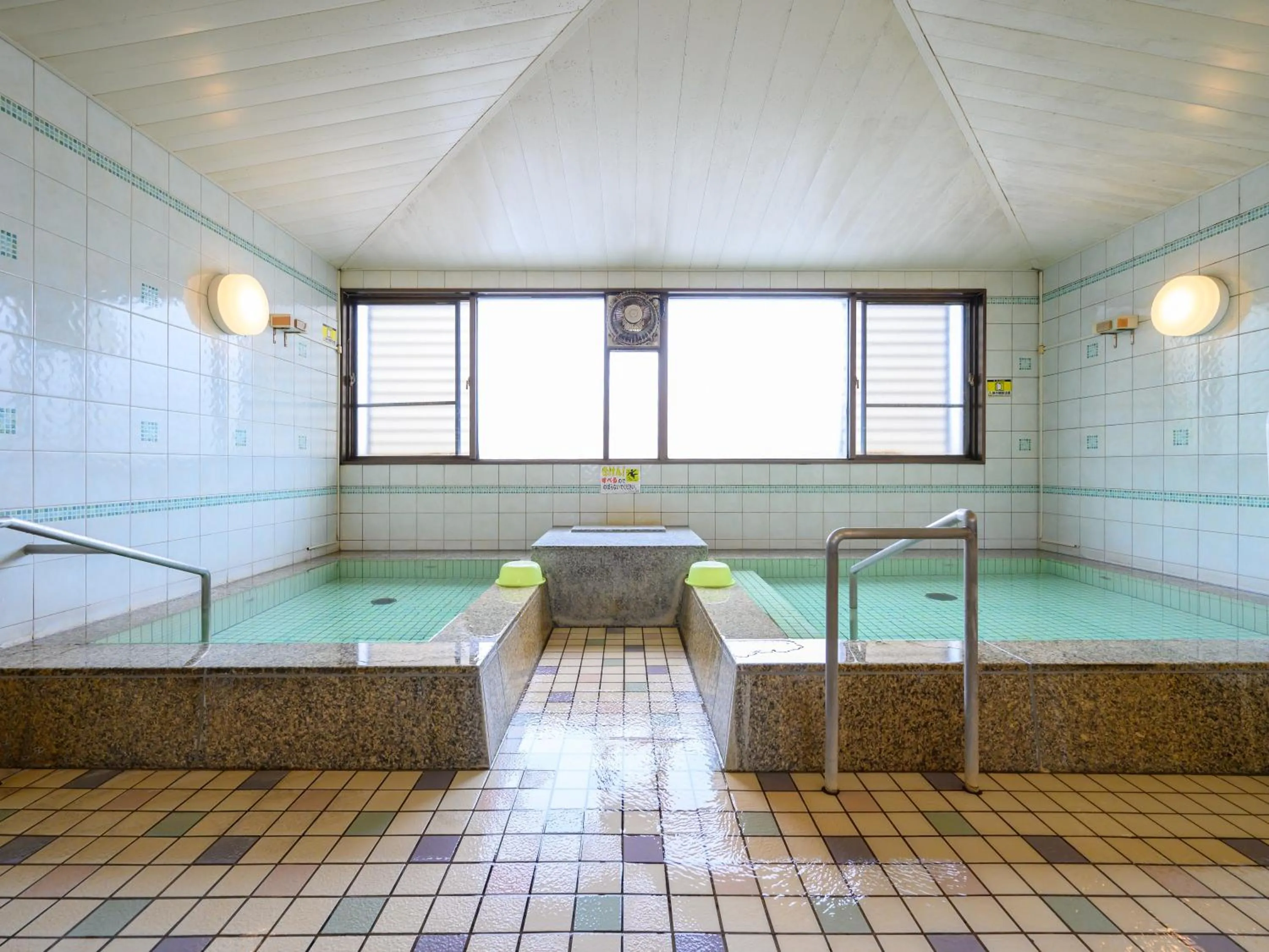 Public Bath in Rest Inn Taga
