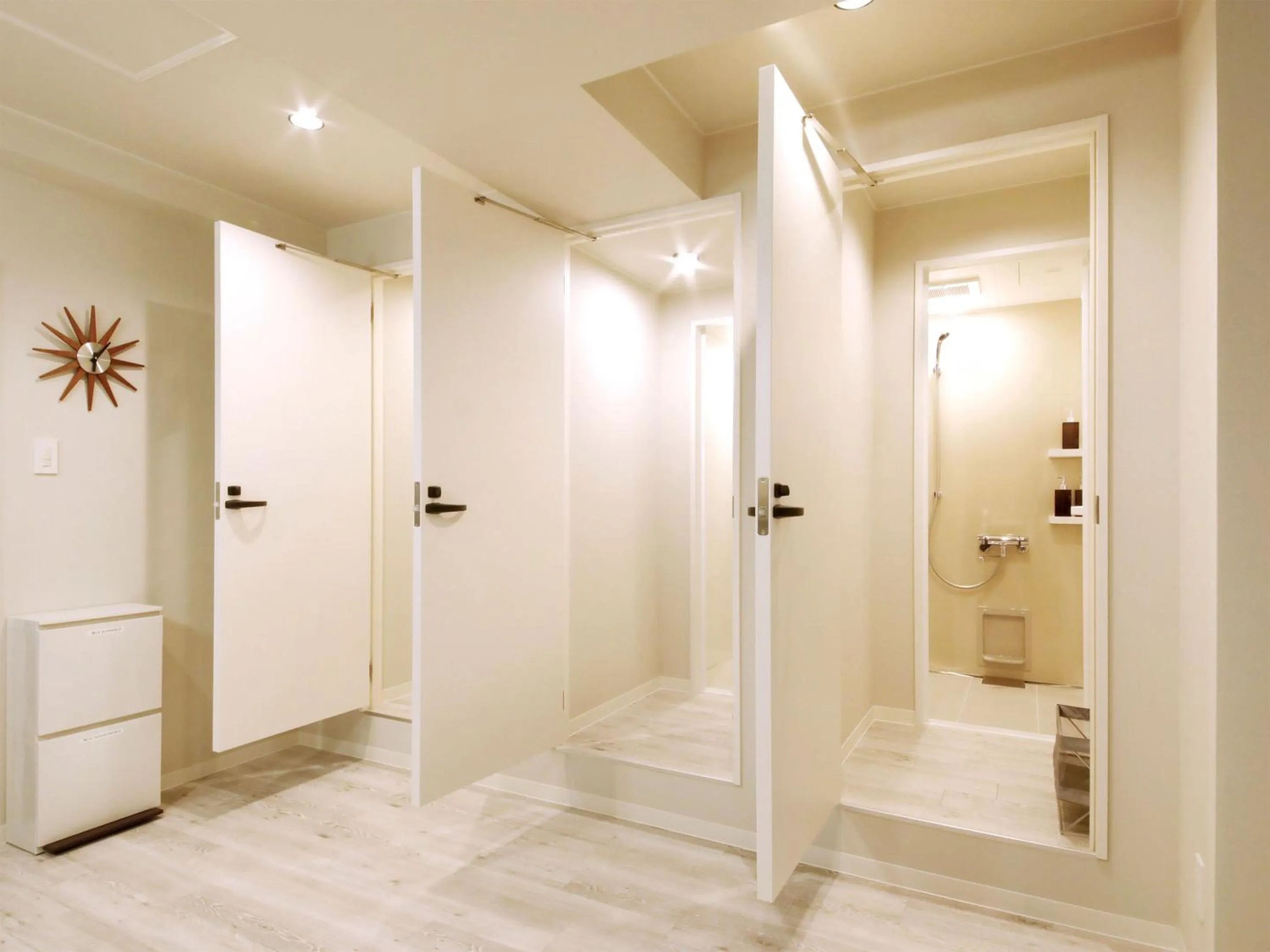 Shower in Lestel Maru