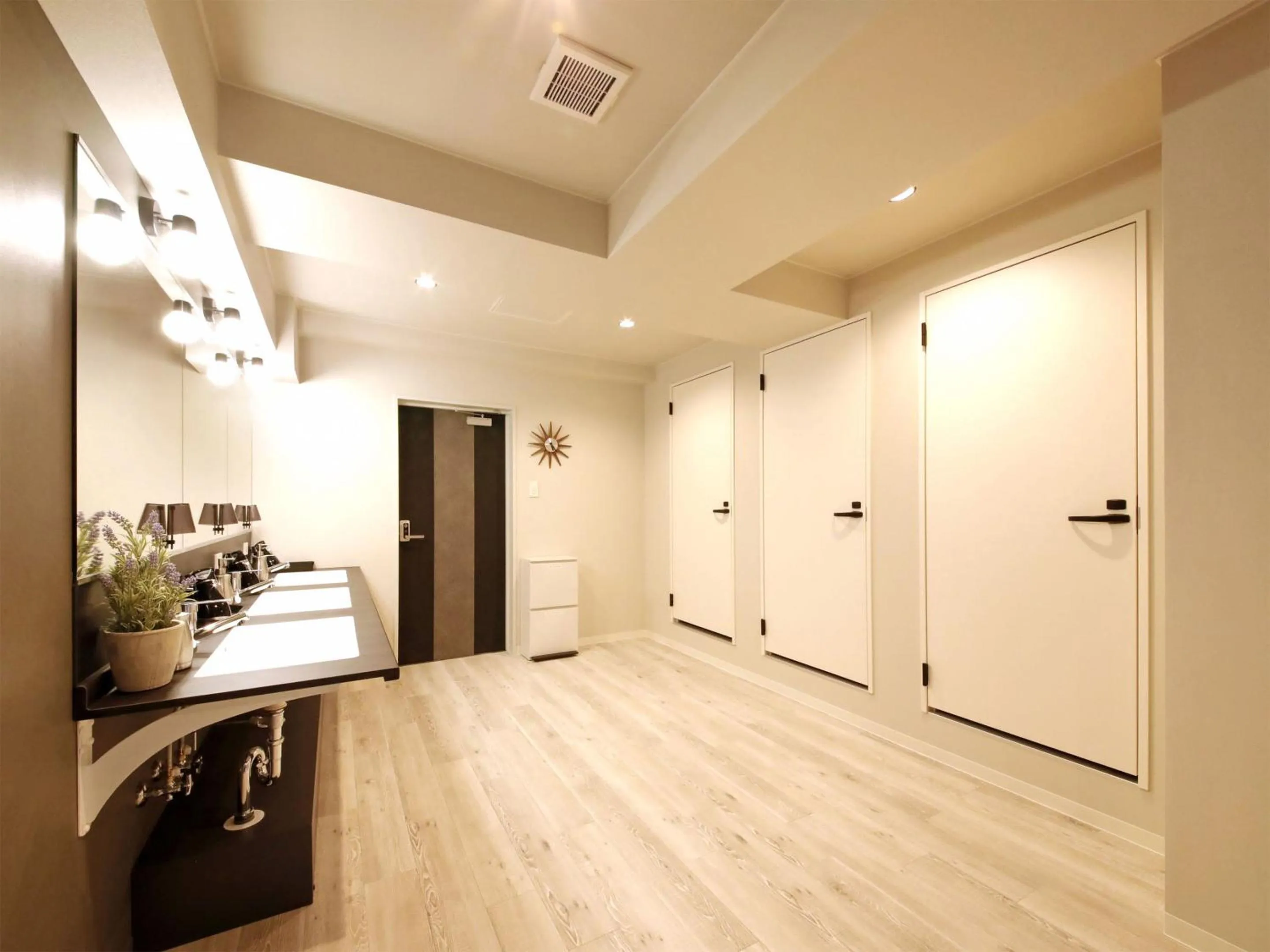 Shower in Lestel Maru