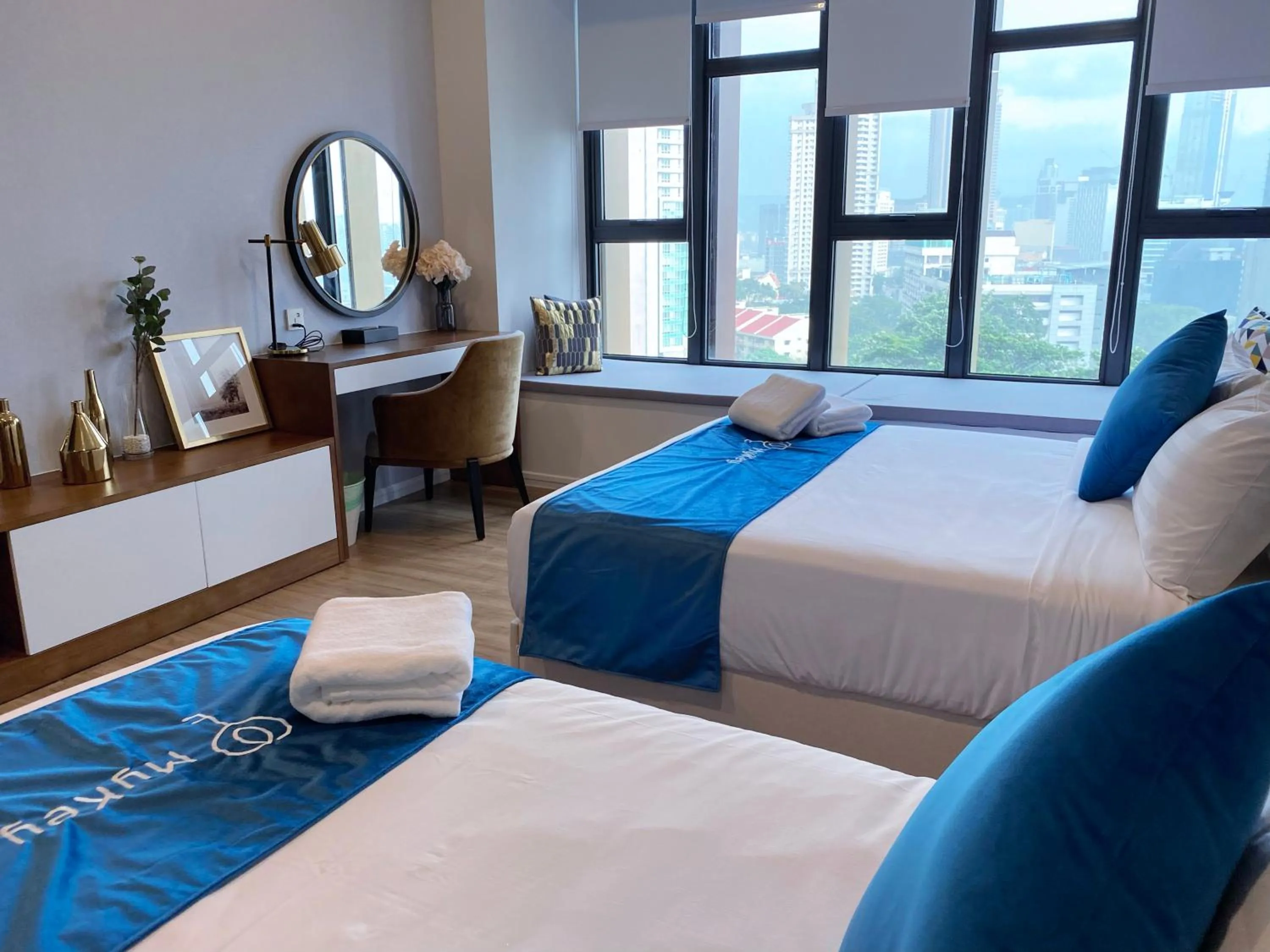 Bed in Ceylonz Seasonal Suites