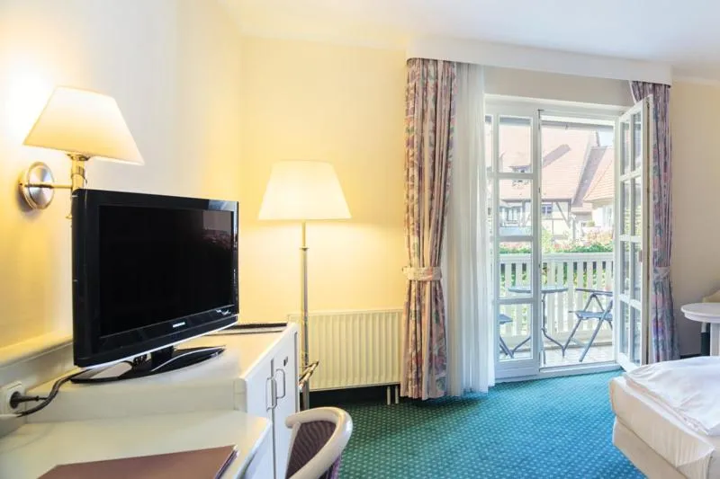 Photo of the whole room, Bed in Arvena Reichsstadt Hotel