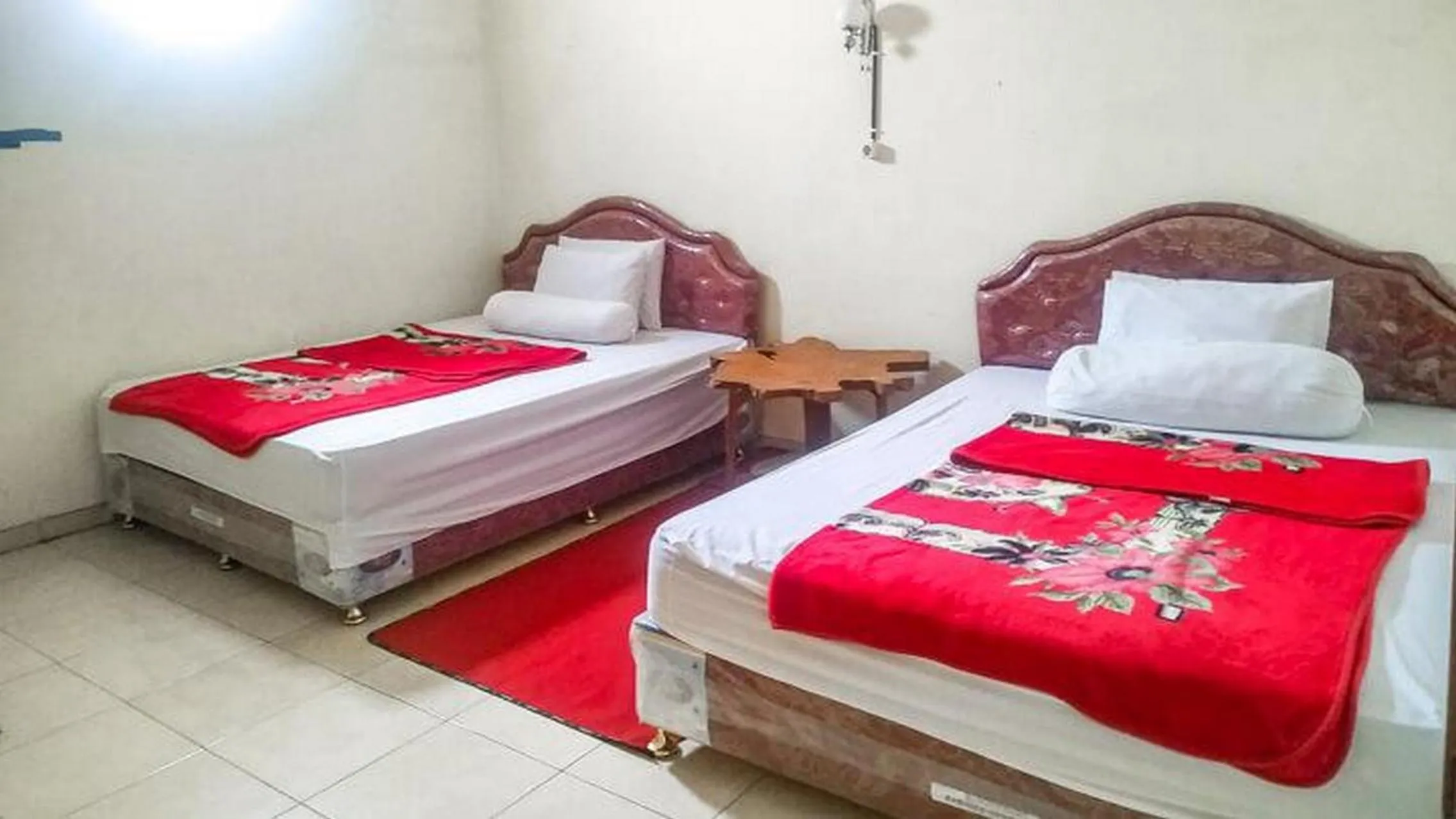 Bedroom, Bed in Villa Al Barokah Syariah Family Mitra RedDoorz near Sarangan Lake