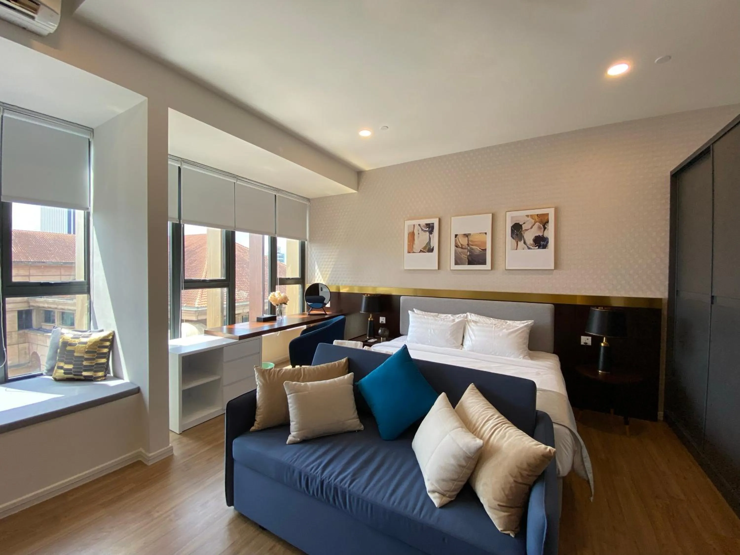 Living room, Bed in Ceylonz Starlight Suites Bukit Bintang