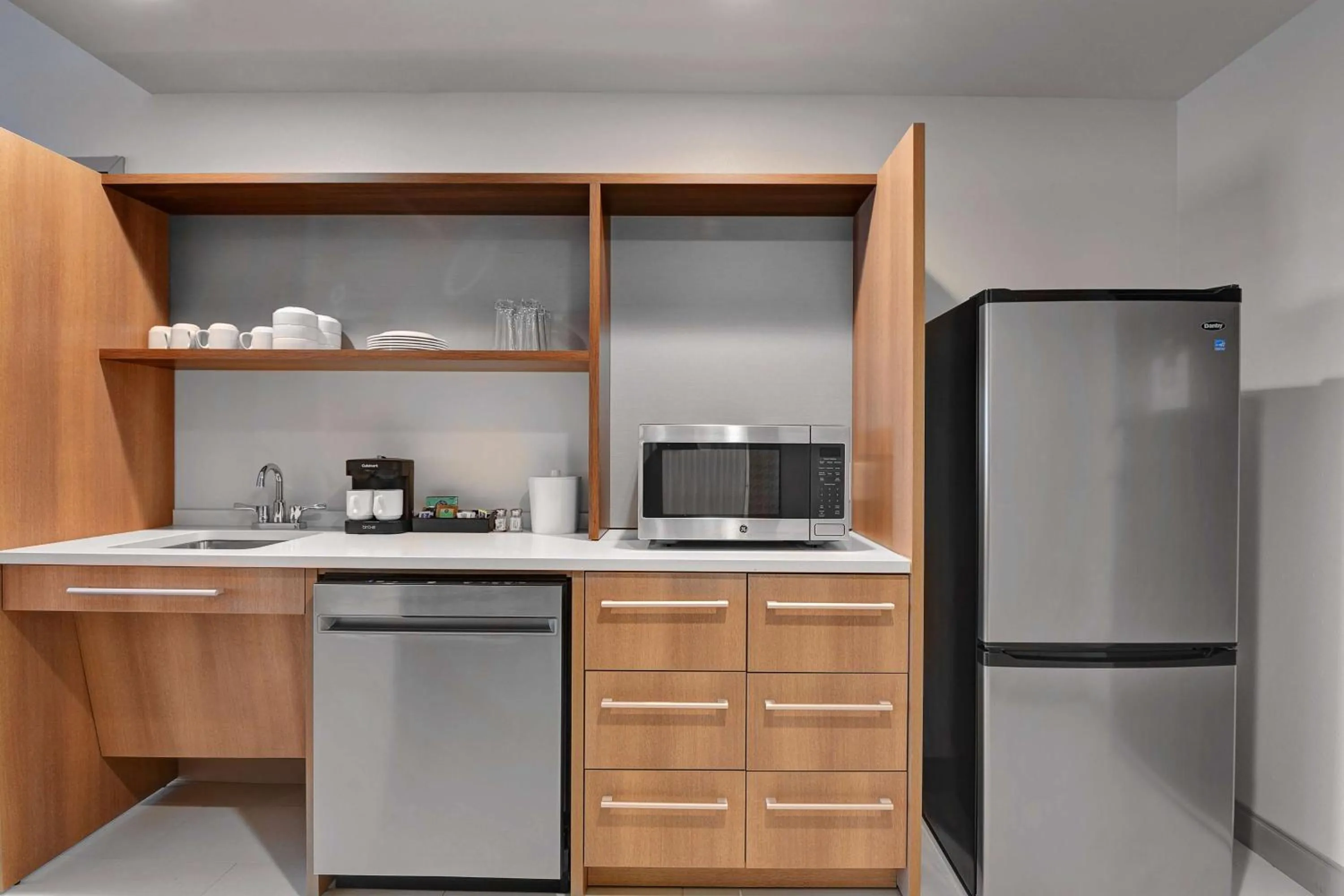 Kitchen or kitchenette in Home2 Suites By Hilton Fort Mill, Sc