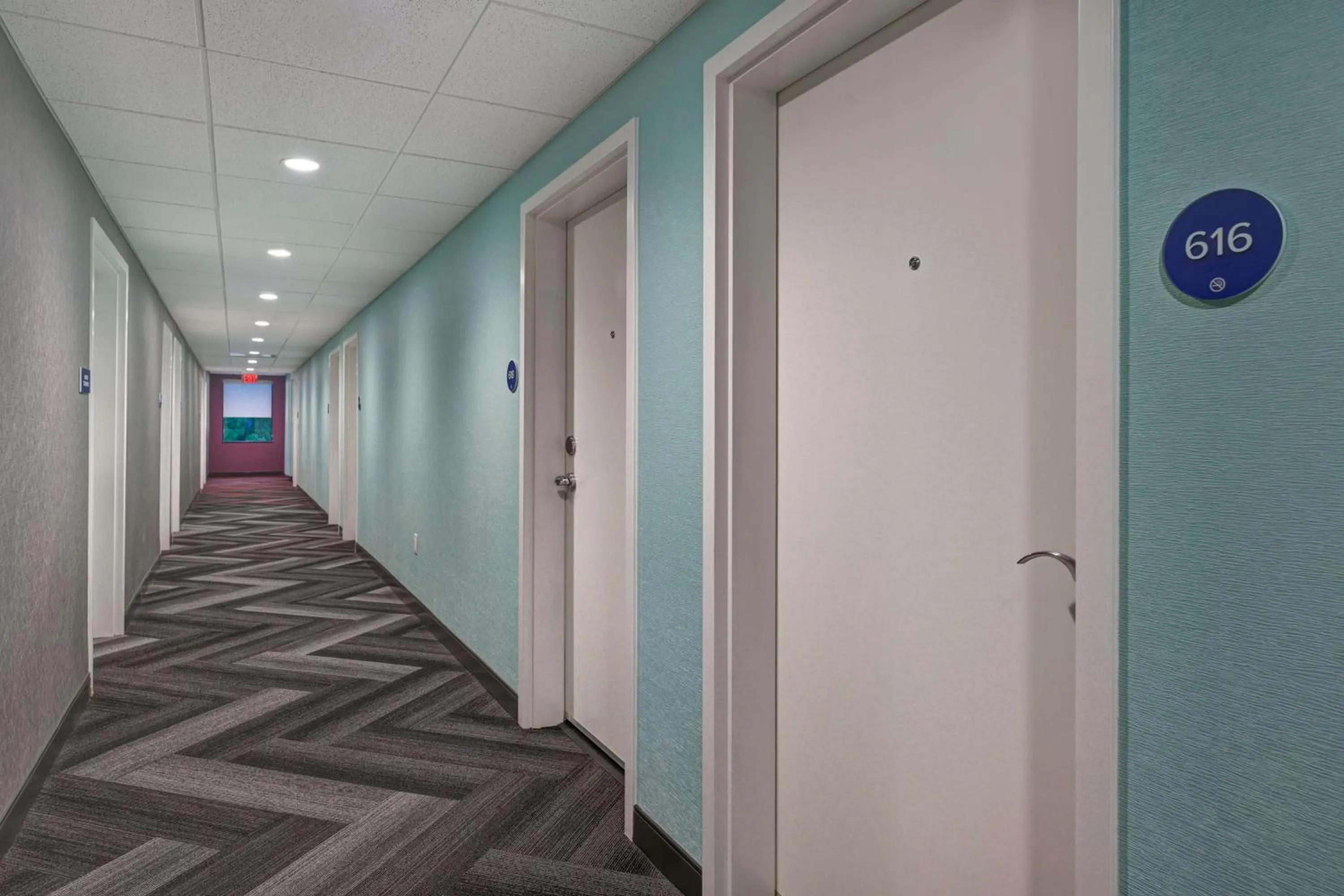 Photo of the whole room in Tru By Hilton Mooresville