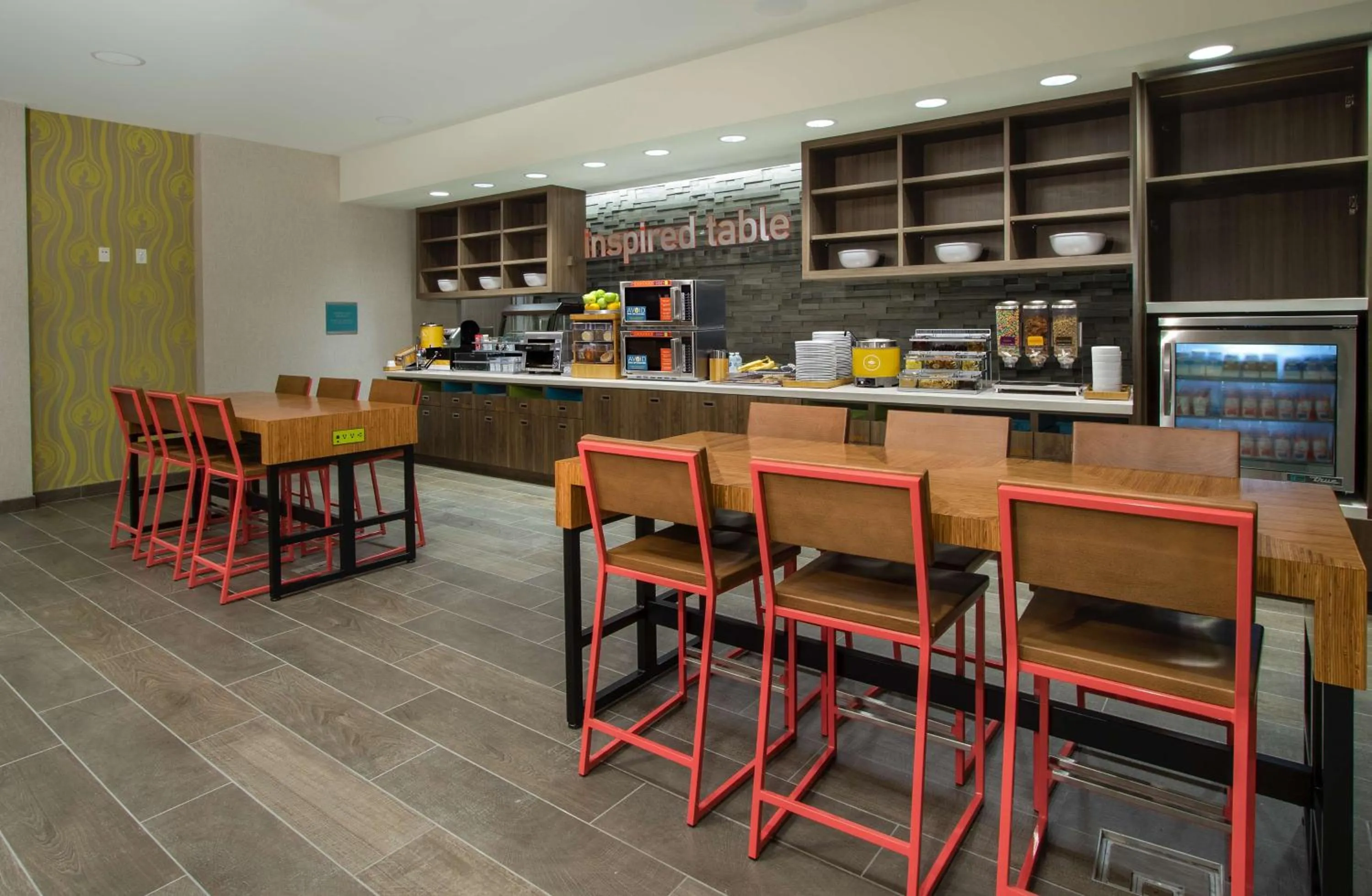 Breakfast in Home2 Suites By Hilton Grove City Columbus