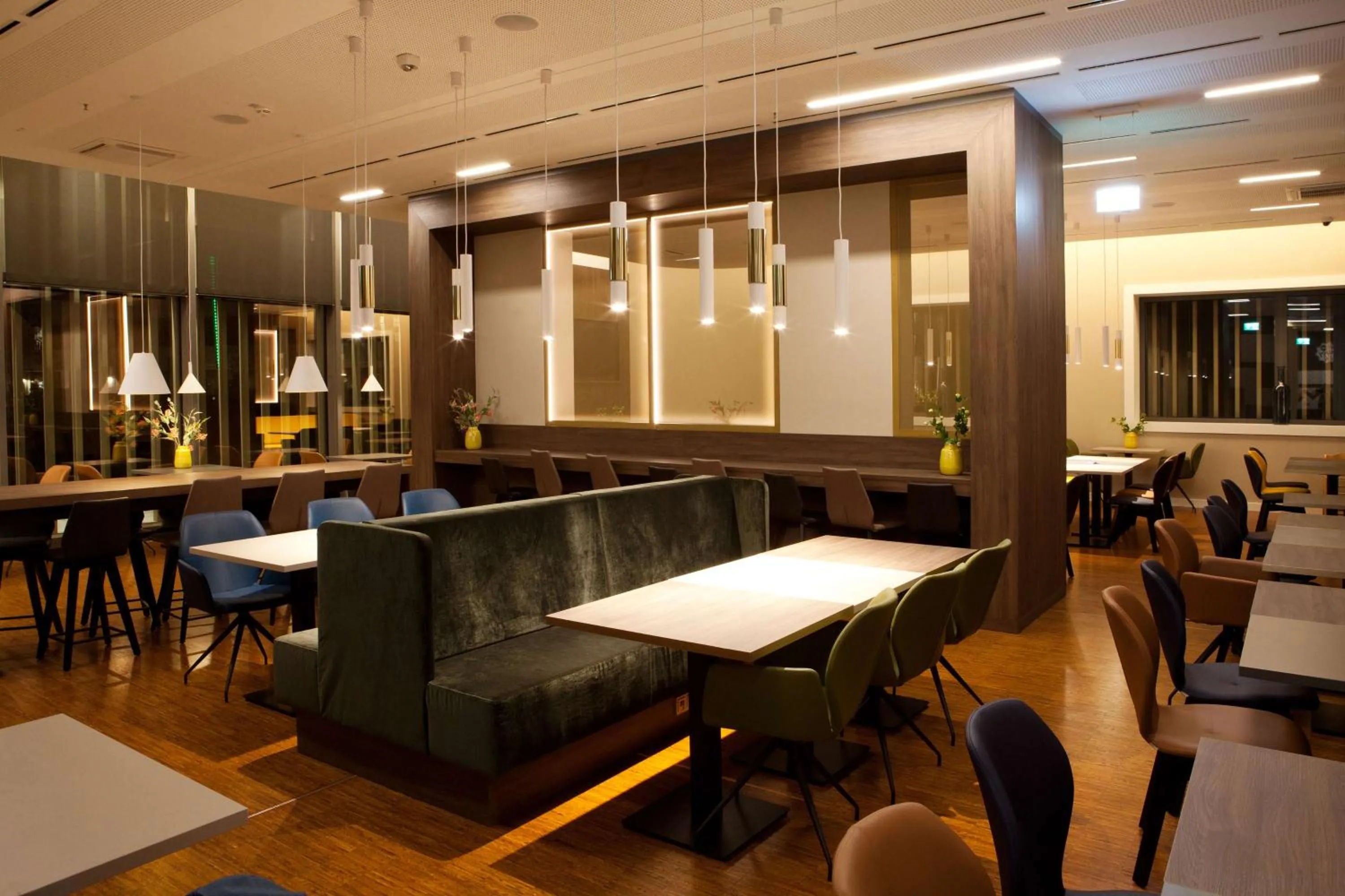 Restaurant/places to eat in Hampton By Hilton Munich City Center East