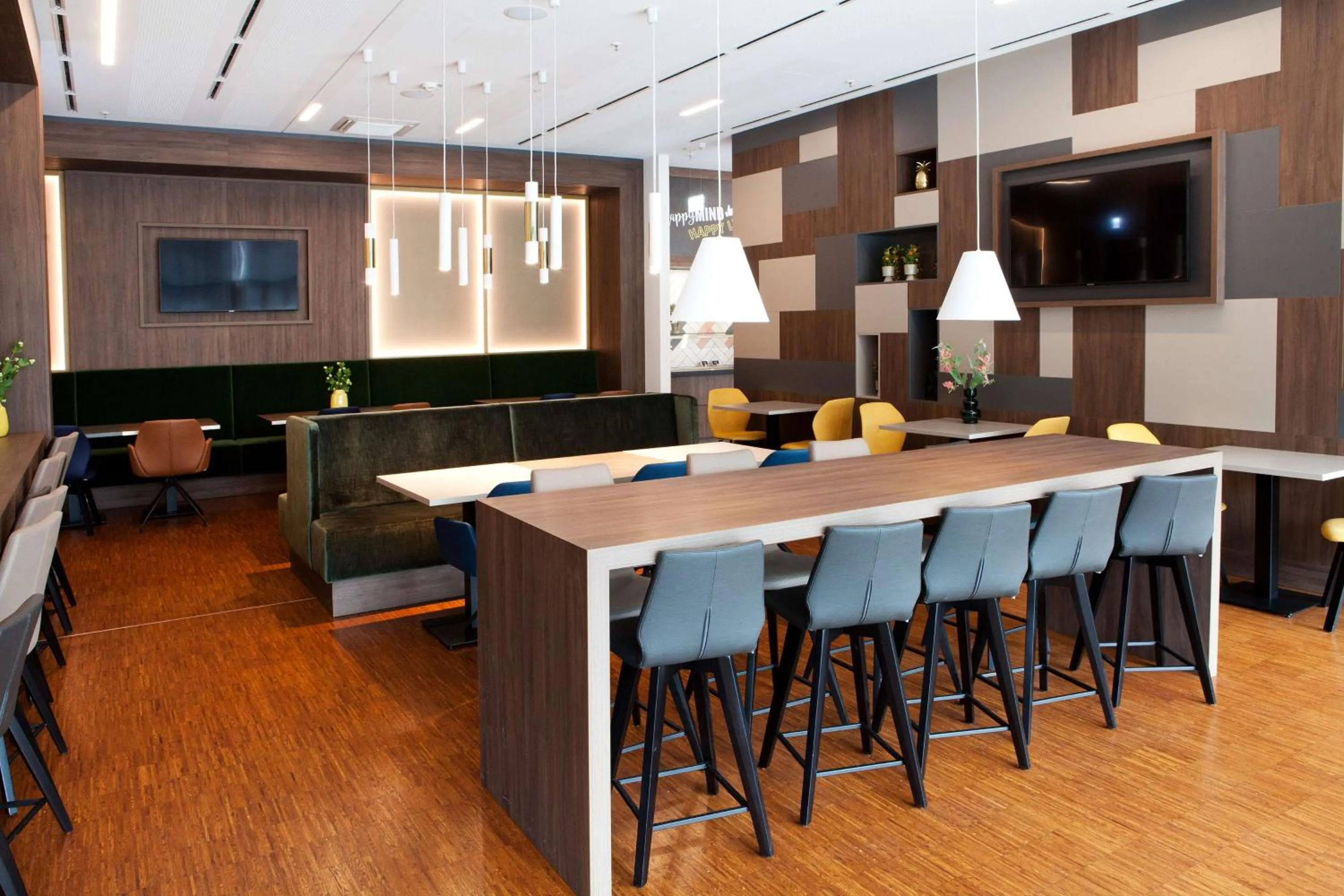 Restaurant/places to eat in Hampton By Hilton Munich City Center East