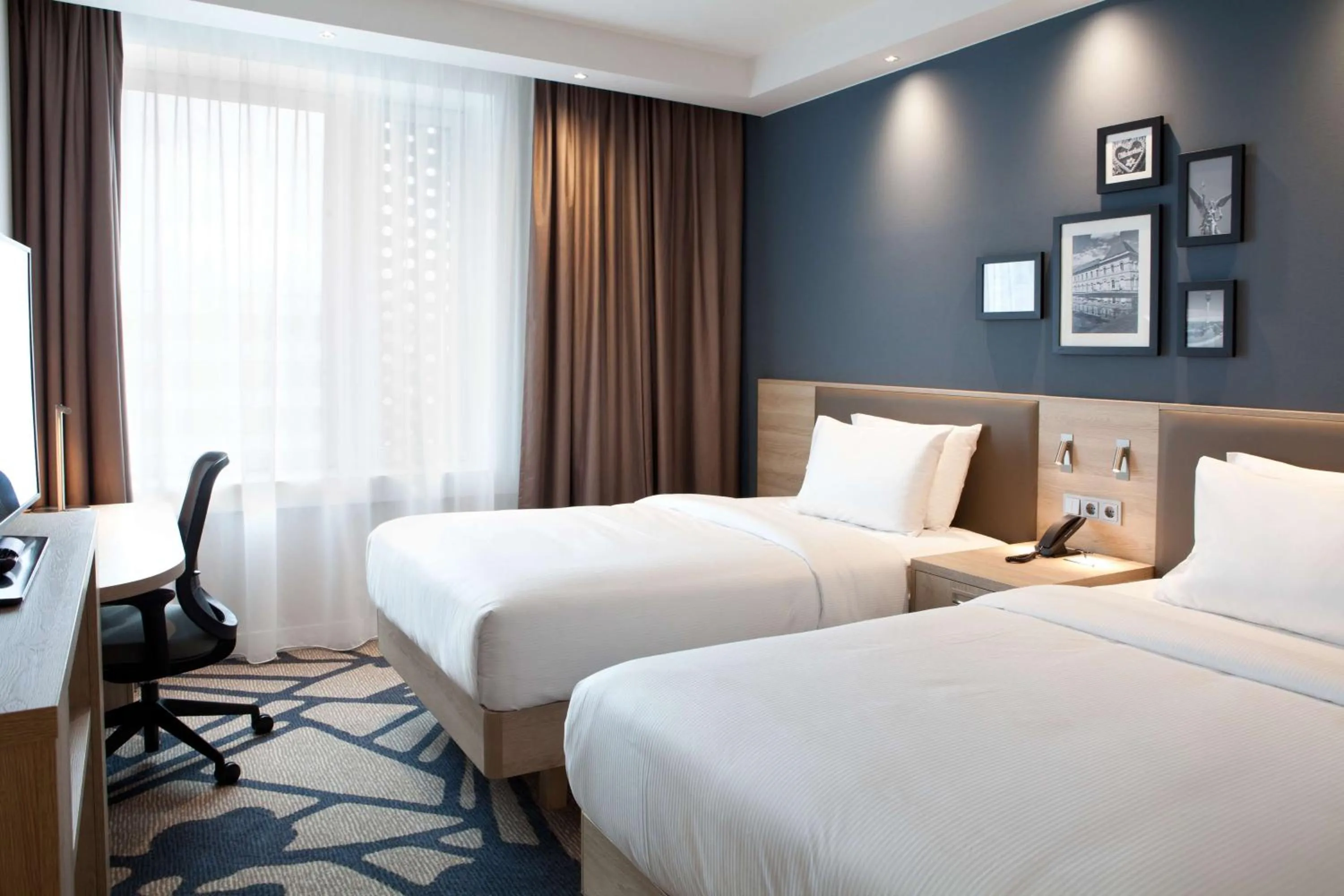 Bedroom, Bed in Hampton By Hilton Munich City Center East