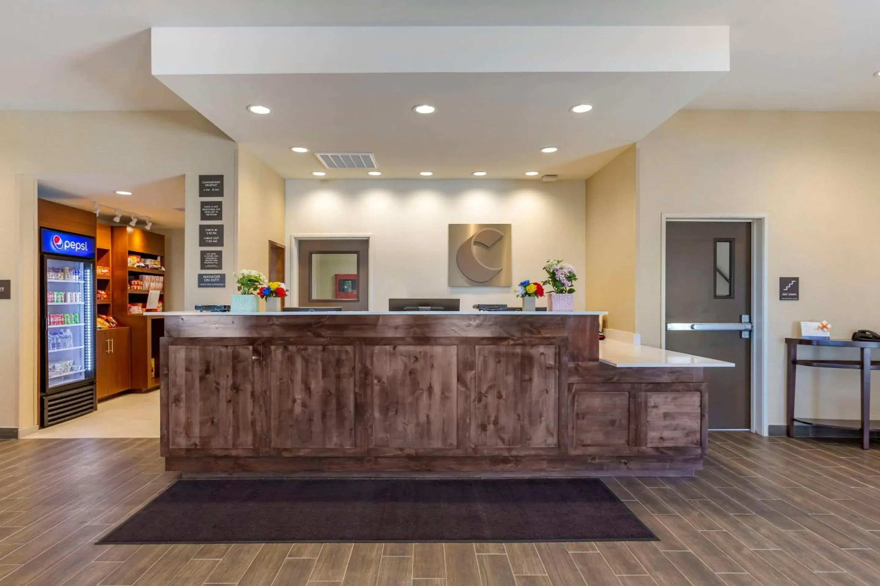 Lobby or reception in Comfort Suites Albuquerque Airport Lobby or reception in Comfort Suites Albuquerque Airport