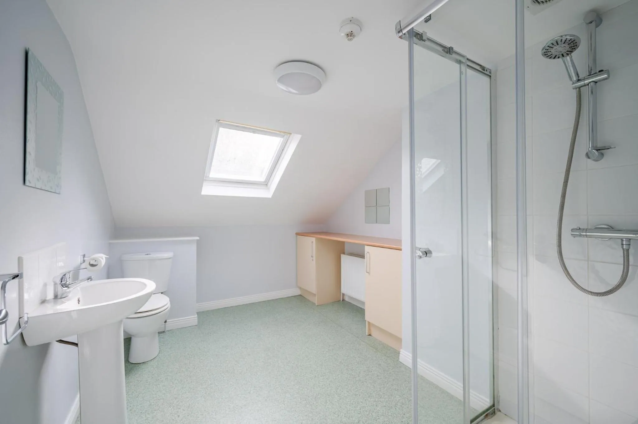 Shower in Chamberlain House