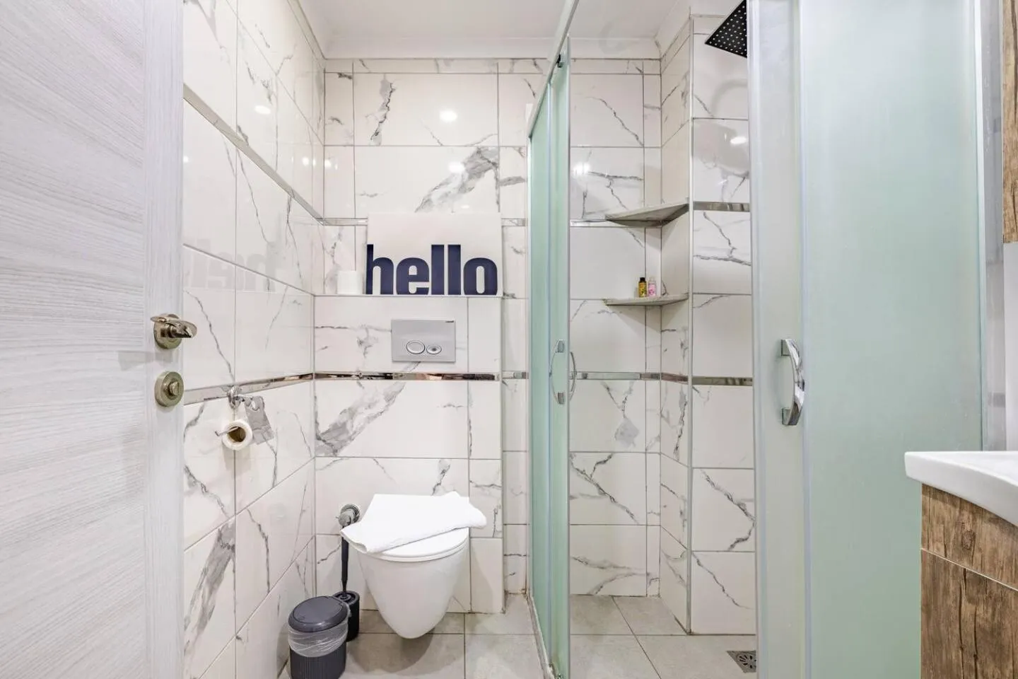 Shower in Nehir Apart Hotel