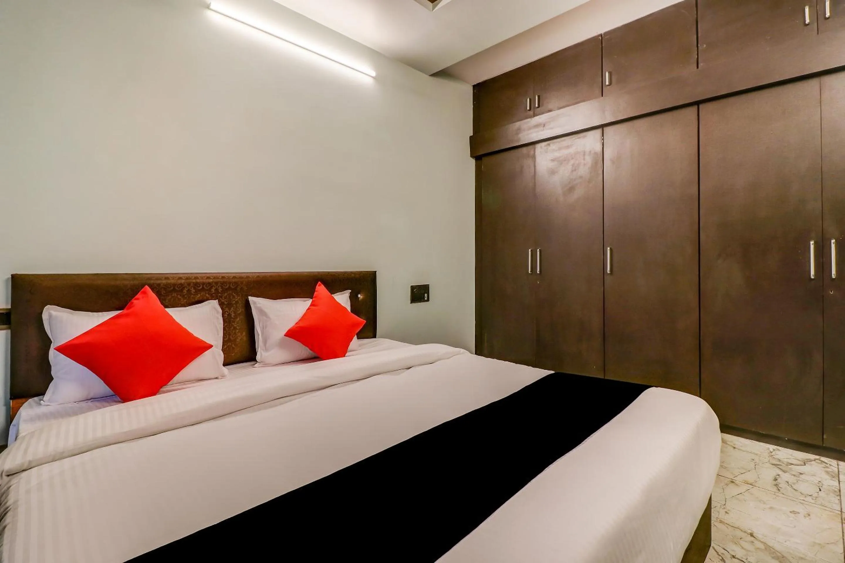 Bedroom, Bed in Hotel O CROWN PACIFIC