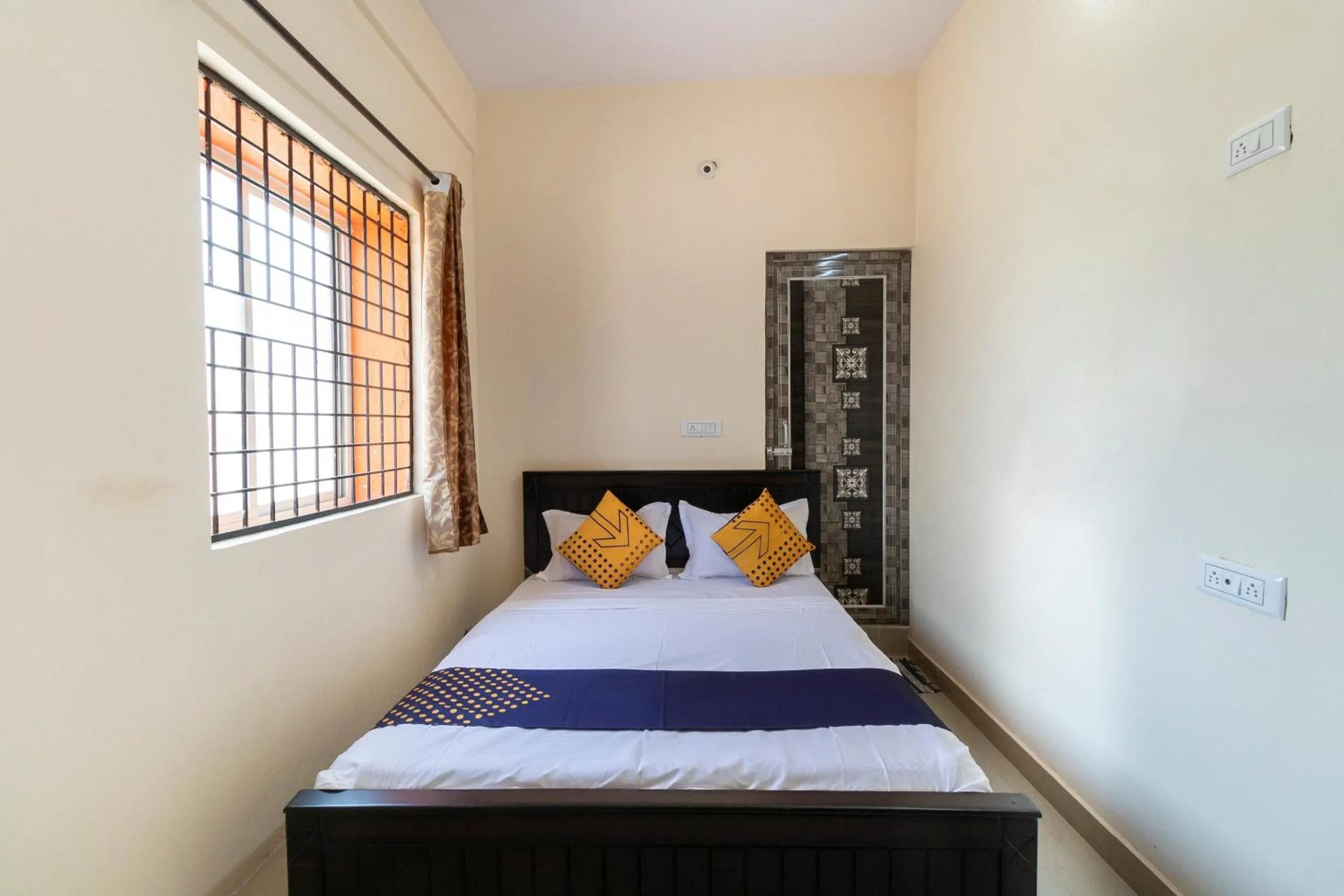 Bedroom, Bed in Hotel O SSR Lodging And Boarding