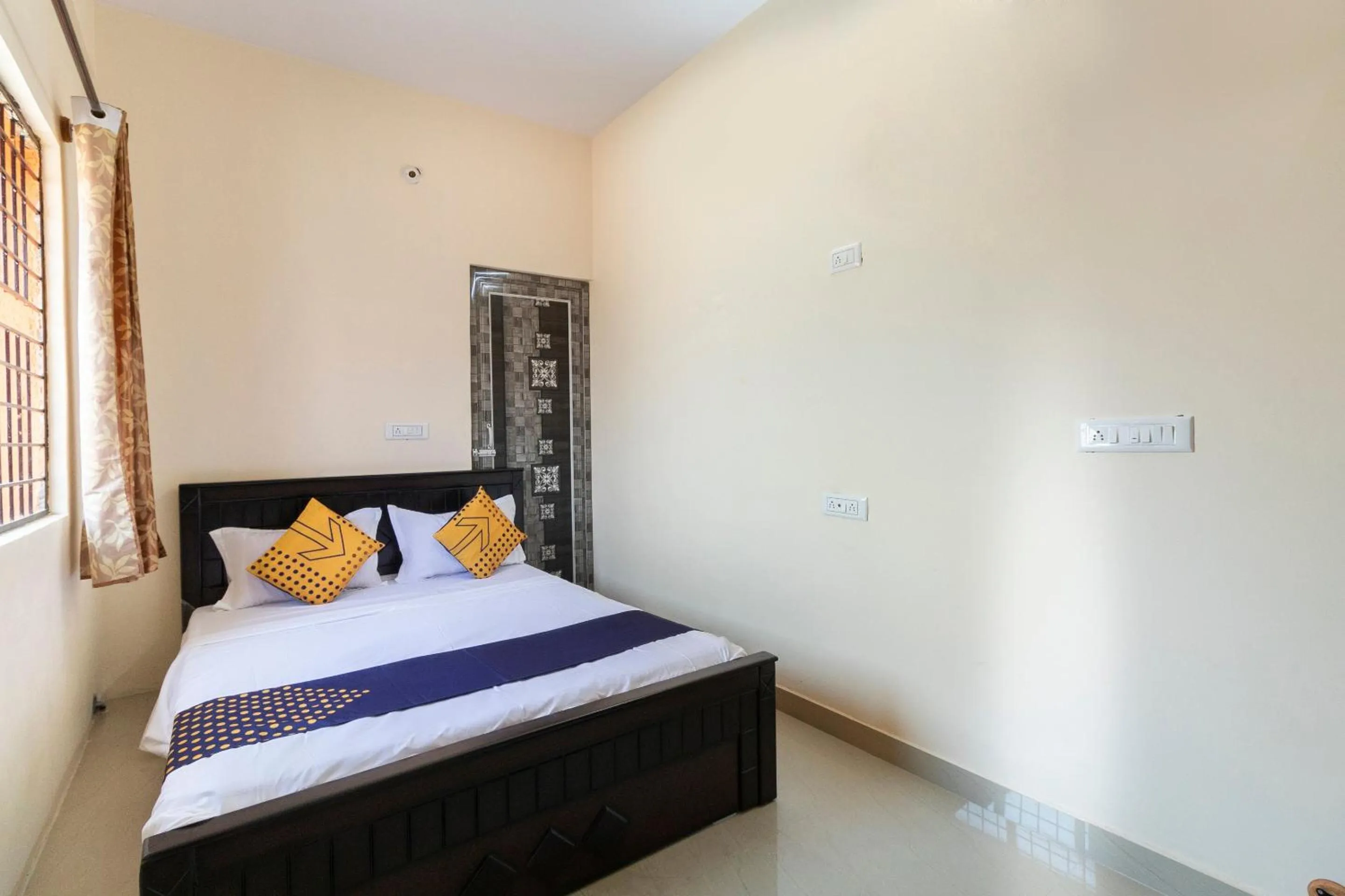 Bedroom, Bed in Hotel O SSR Lodging And Boarding