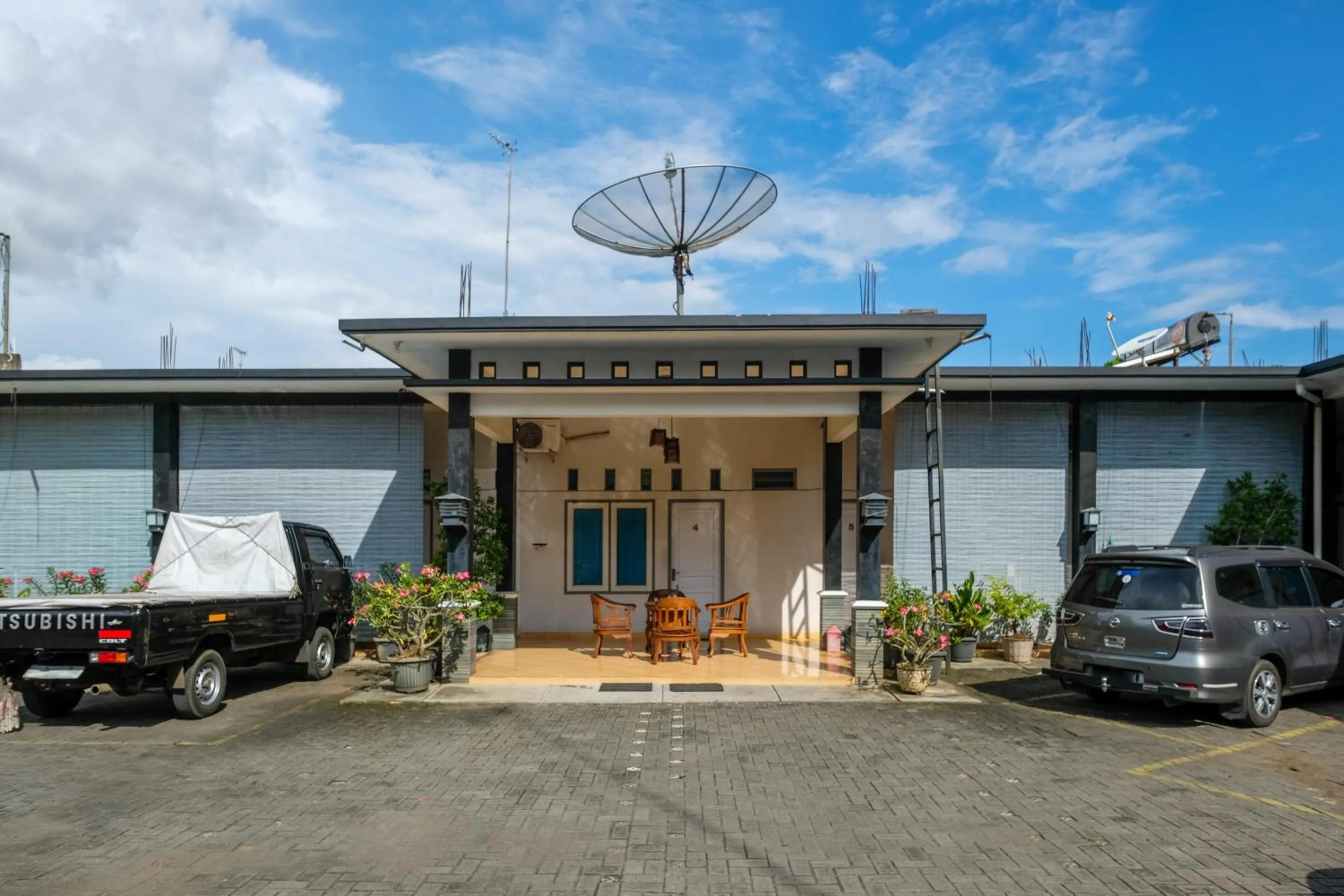 Property building in RedDoorz Syariah near Alun Alun Kebumen