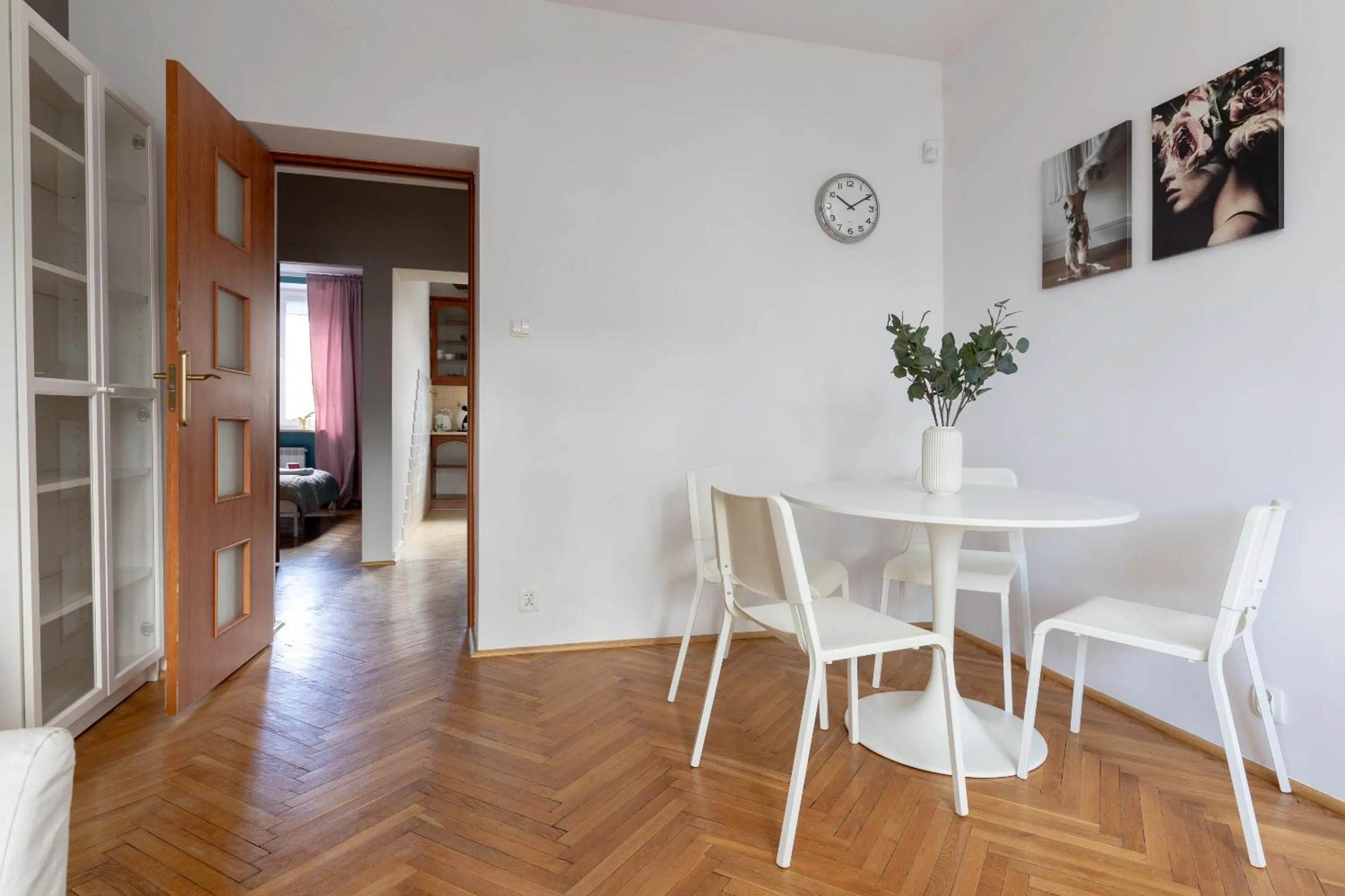 Saska Kępa Modern Apartment by BookingHost