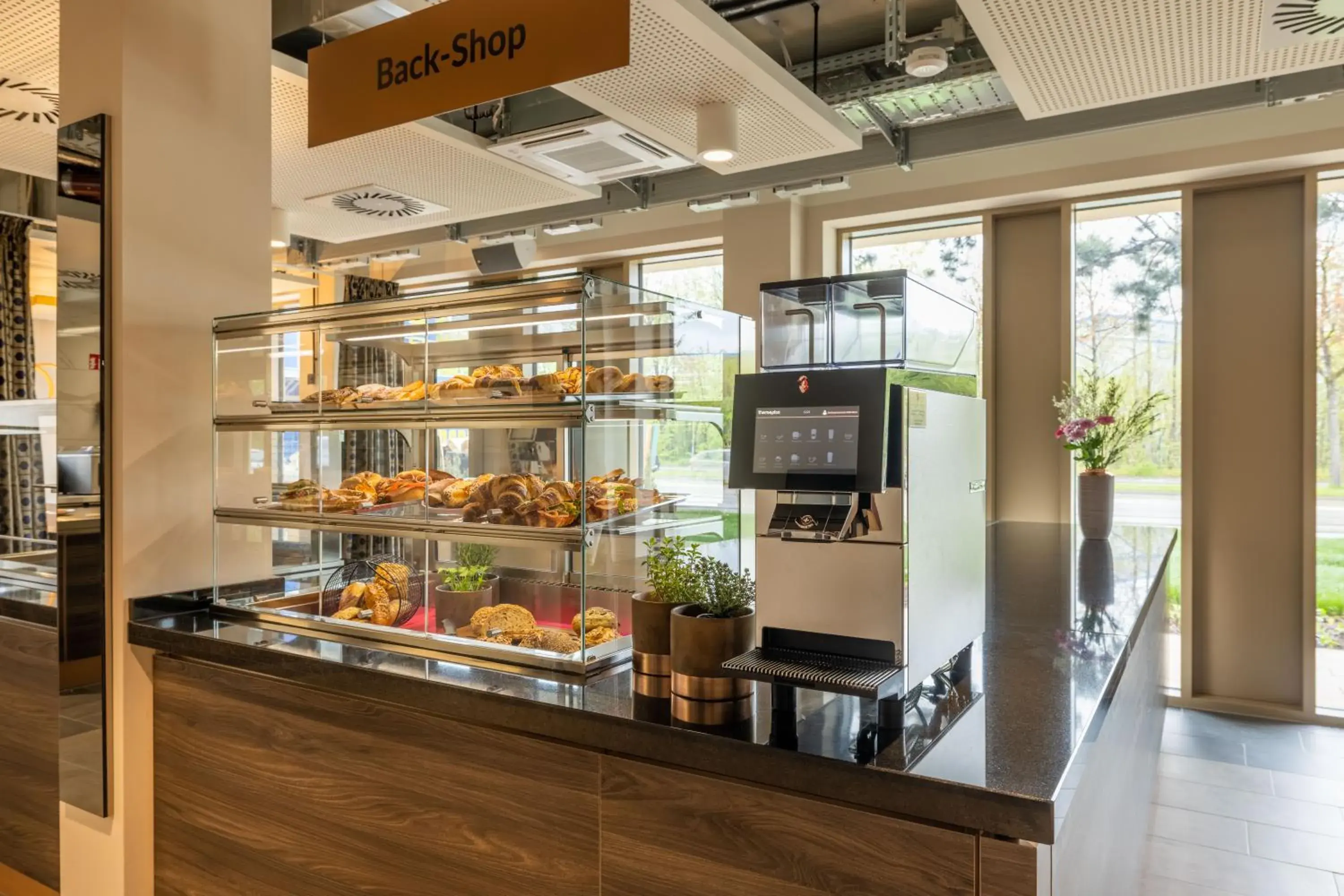 Lobby or reception in MASEVEN München Messe Trudering Lobby or reception in MASEVEN München Messe Trudering