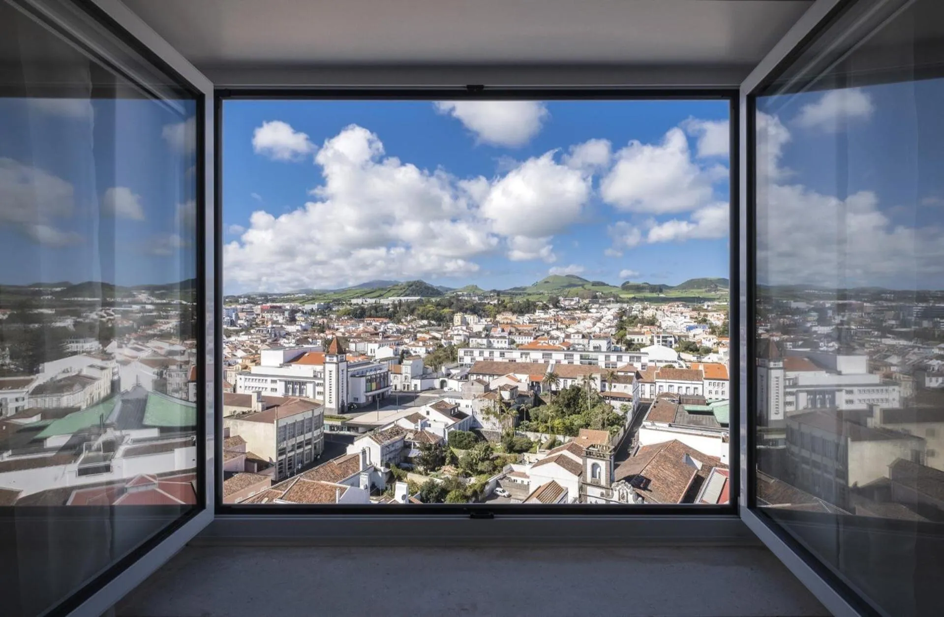 Volcanic Ocean View (Ponta Delgada historic center)