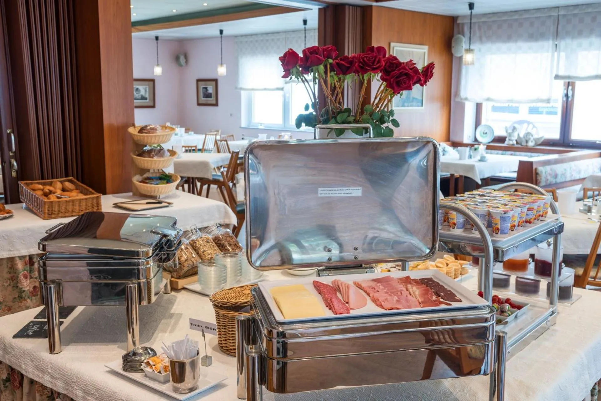 Buffet breakfast in Hotel Koch Schilt