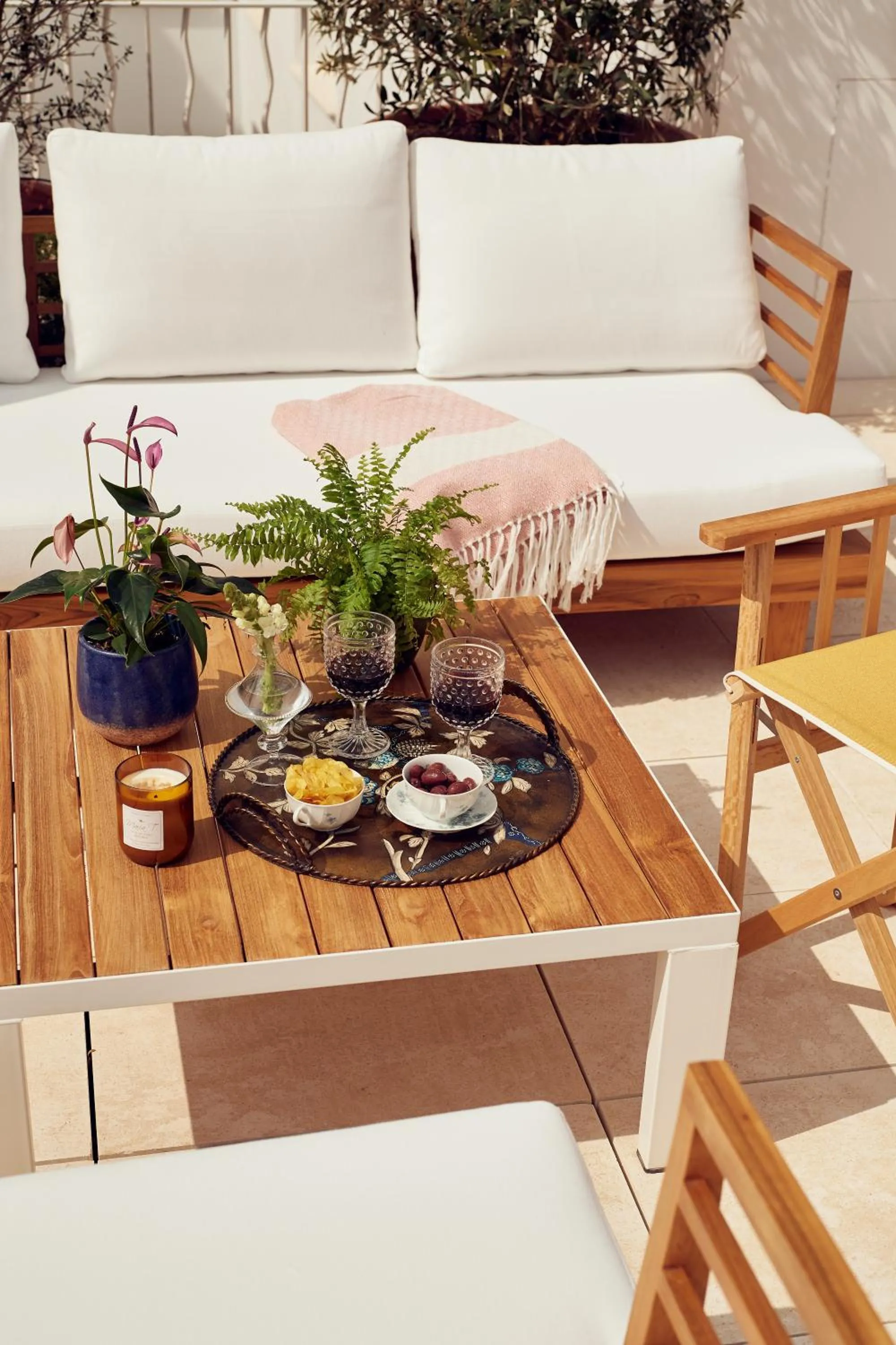 Patio in Cristine Bedfor Mahon Boutique Hotel